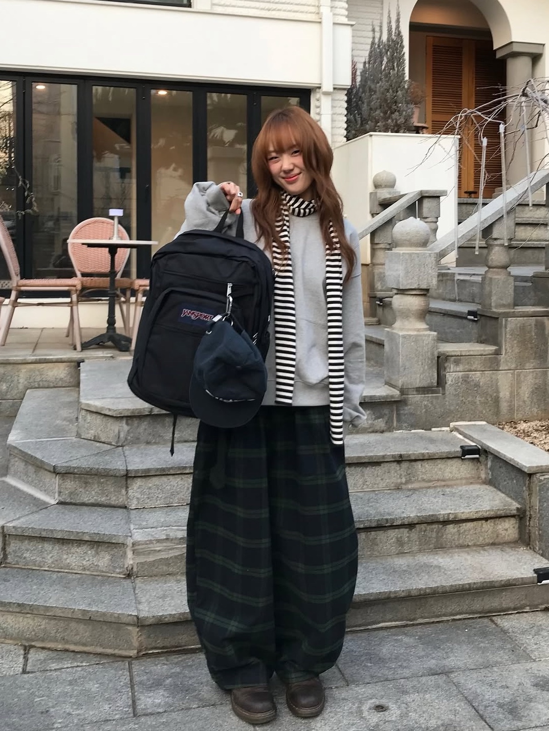 Jansport Big Student Backpack Black, Karactor Crumple Sweatshirt Melange Gray 착용 스타일 - 3