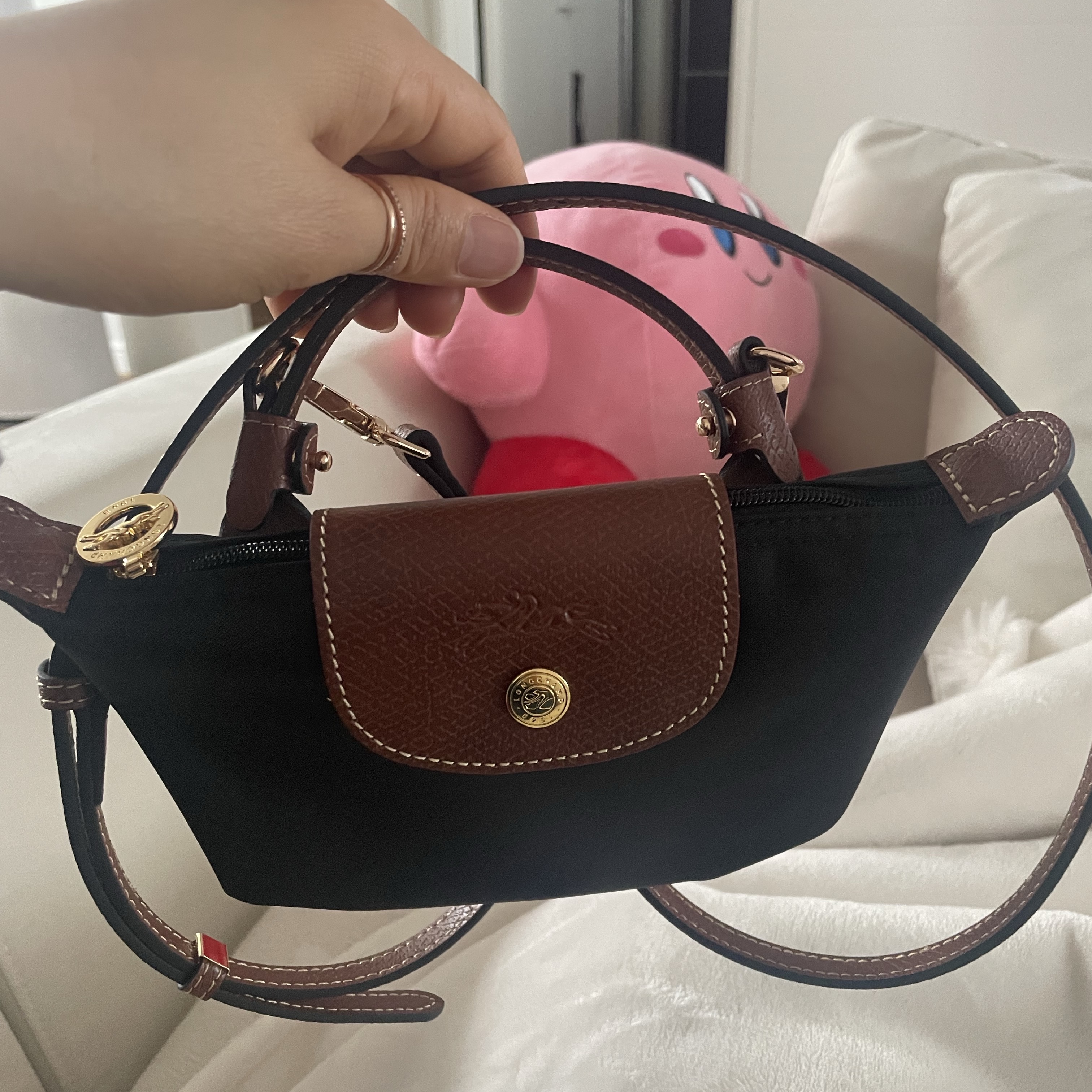 Longchamp Le Pliage Original Handle Pouch Blue Navy 착용 스타일