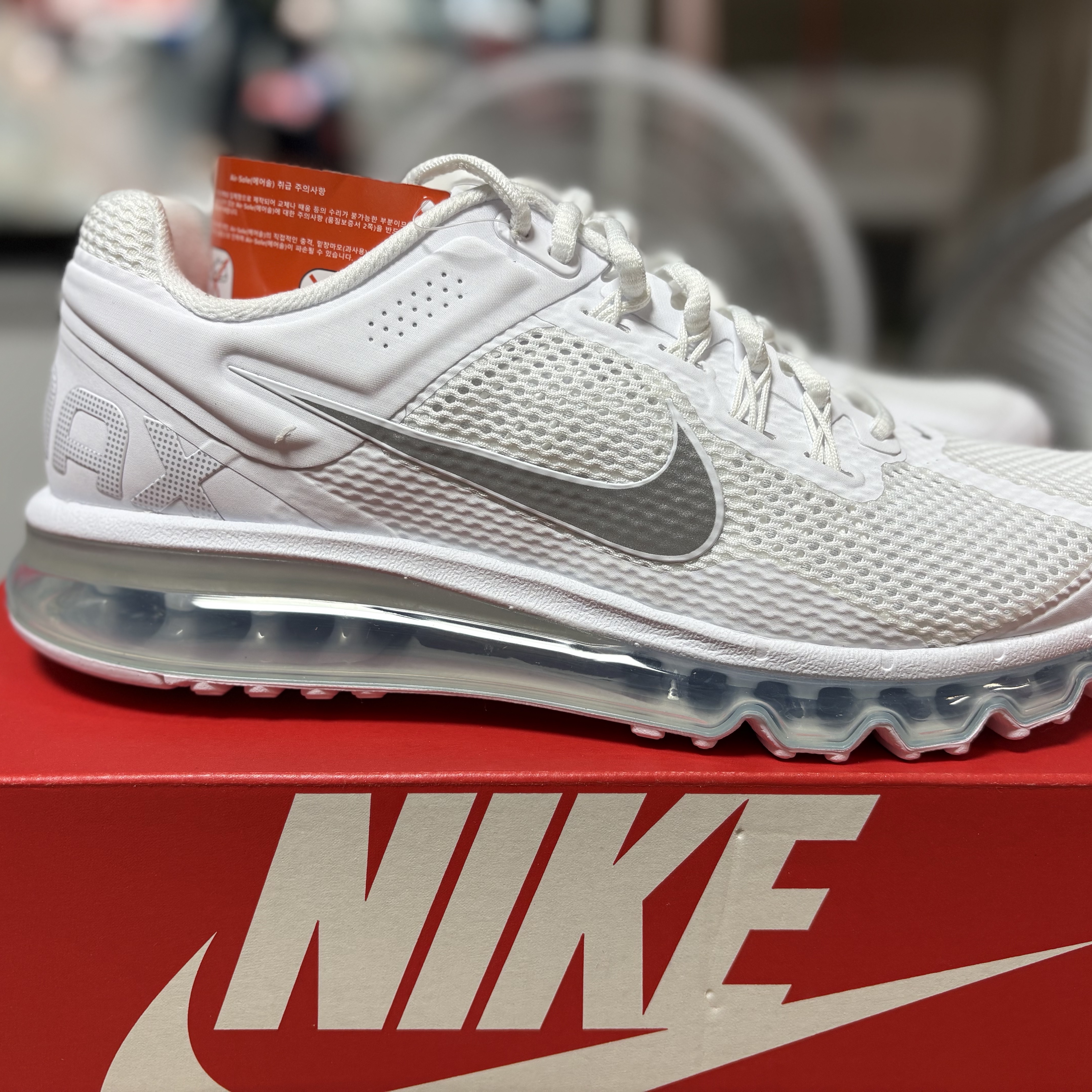 Nike Air Max 2013 White Metallic Silver 착용 스타일 - 3