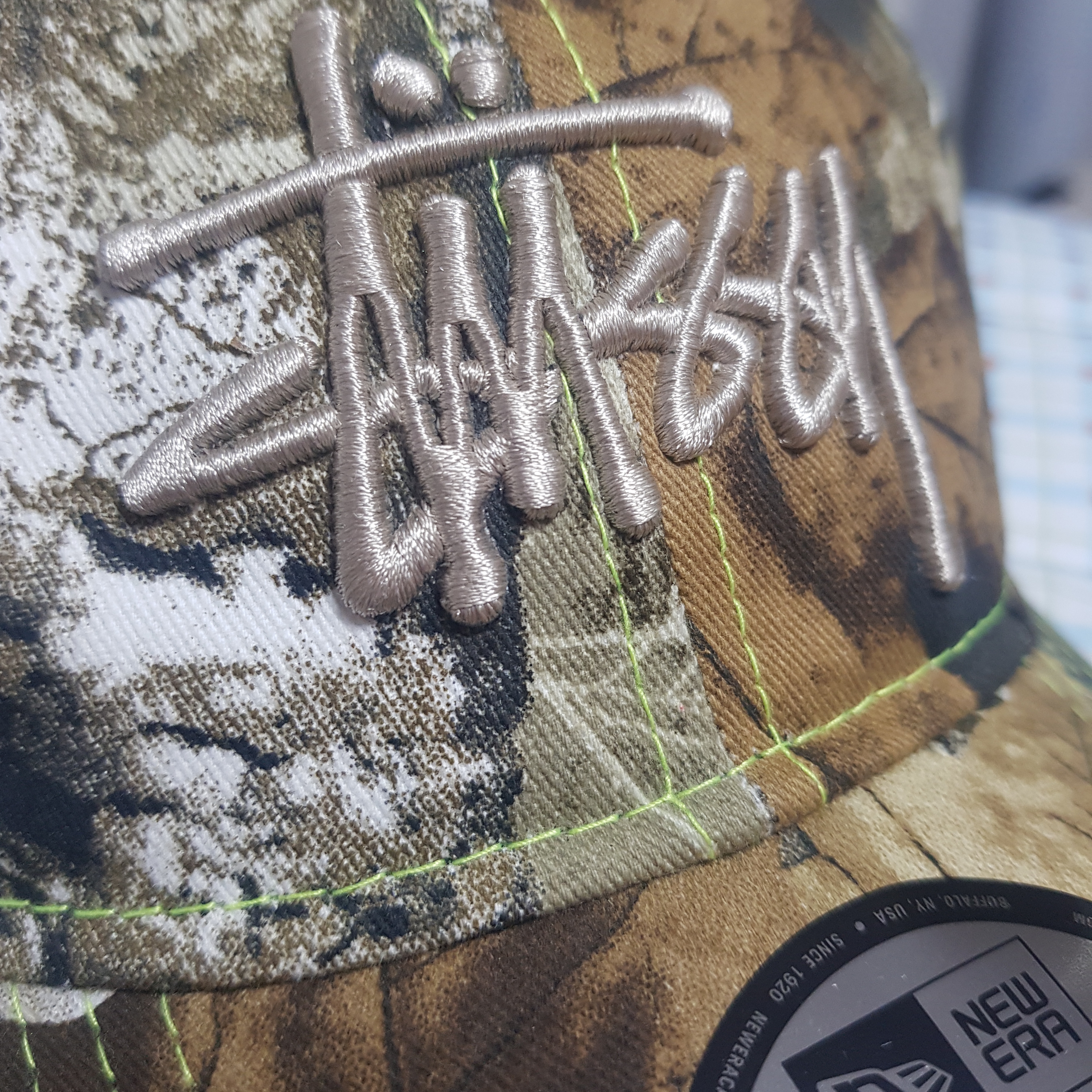 Stussy New Era 9twenty Basic Trucker Real Tree Edge 착용 스타일