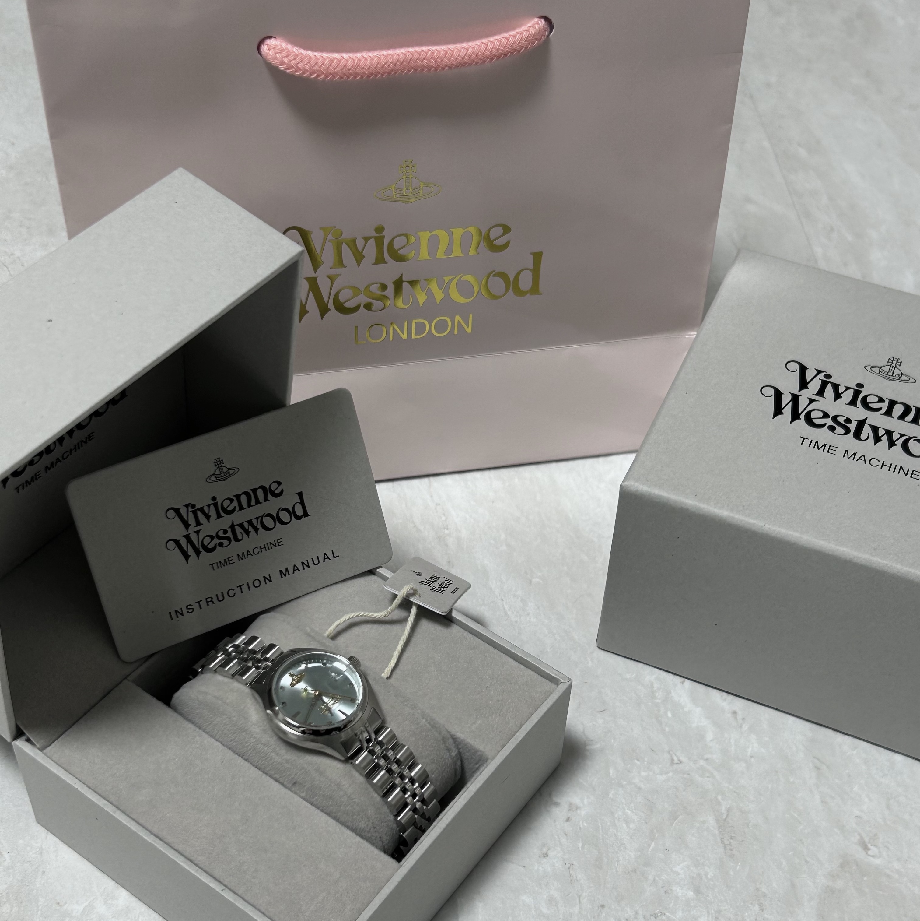 (W) Vivienne Westwood Little Camberwell 29mm Blue Silver 착용 스타일 - 5