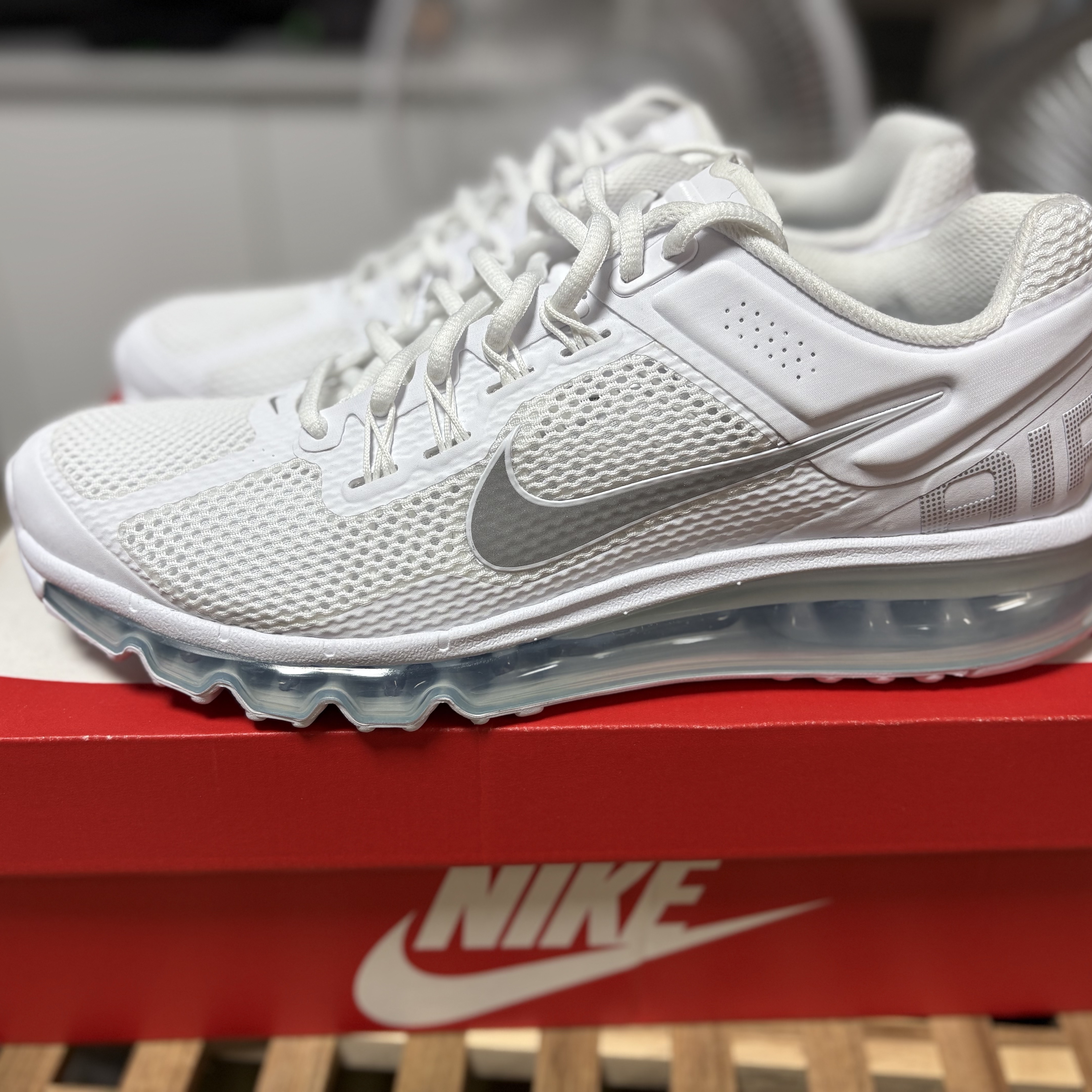 Nike Air Max 2013 White Metallic Silver 착용 스타일 - 1