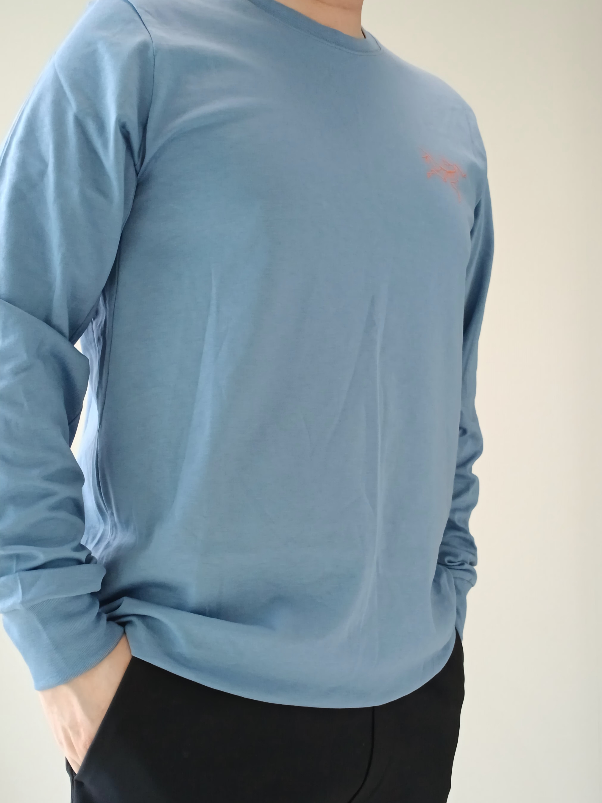 Arc'teryx Arc'Multi Bird Logo LS T-Shirt Stone Wash, Arc'teryx Keyring Metal 착용 스타일 - 3