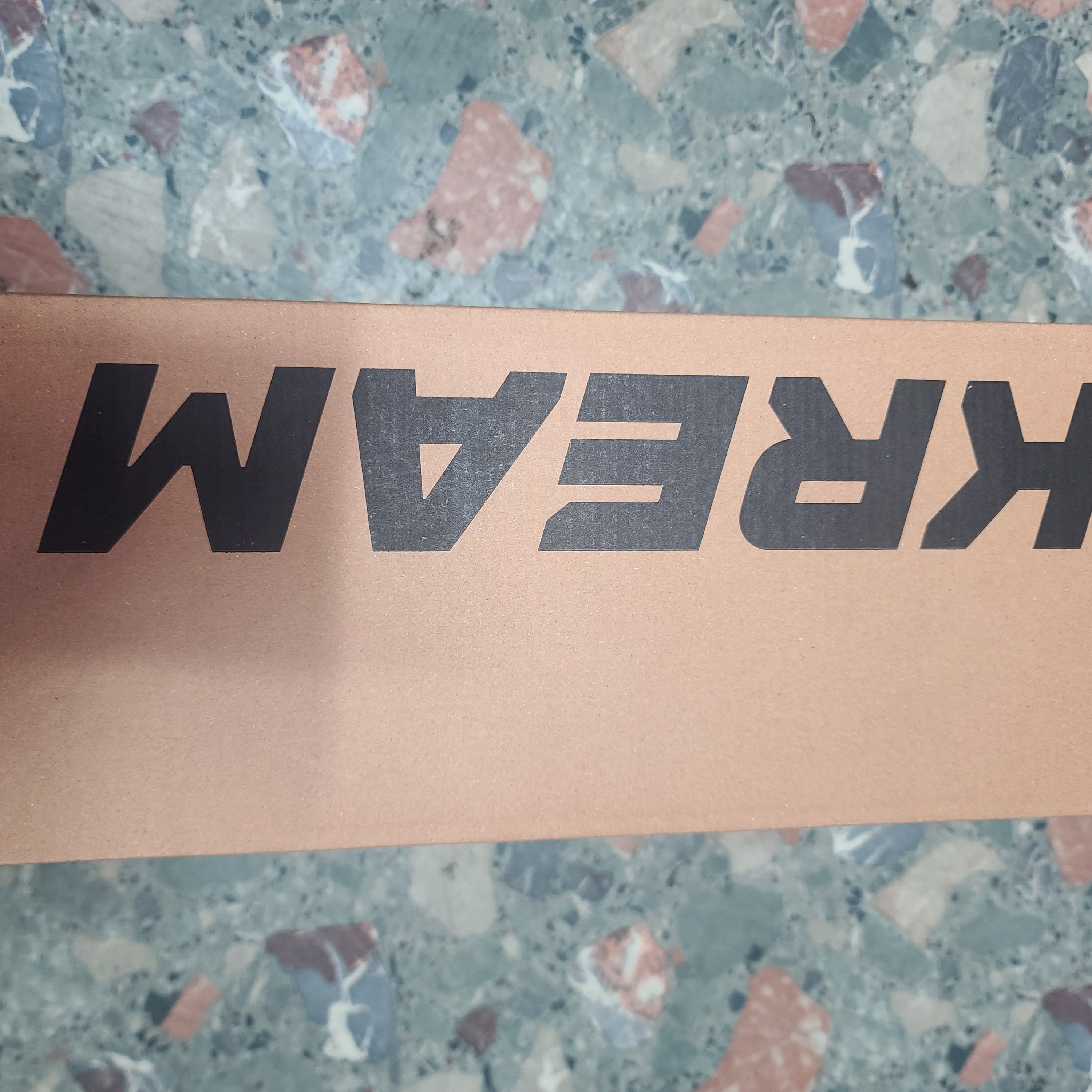 아식스 조그 100 S 블랙 퓨어 실버 - D 스탠다드 착용 스타일 - 1