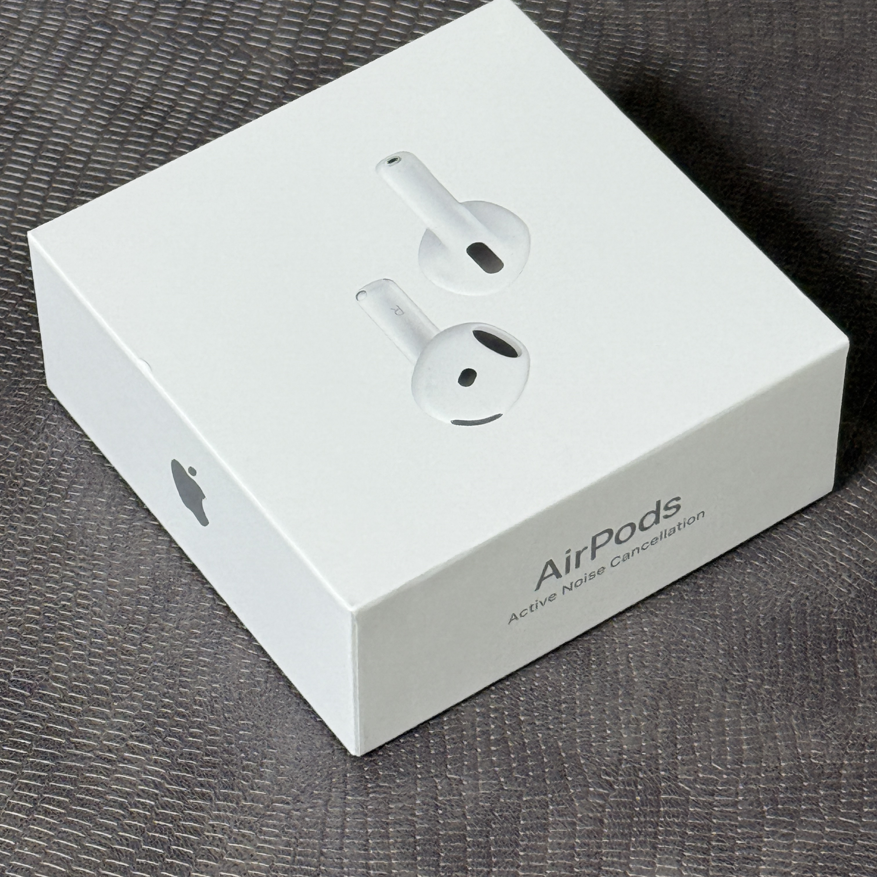 Apple AirPods 4th Gen with Active Noise Cancellation (Korean Ver.) 착용 스타일