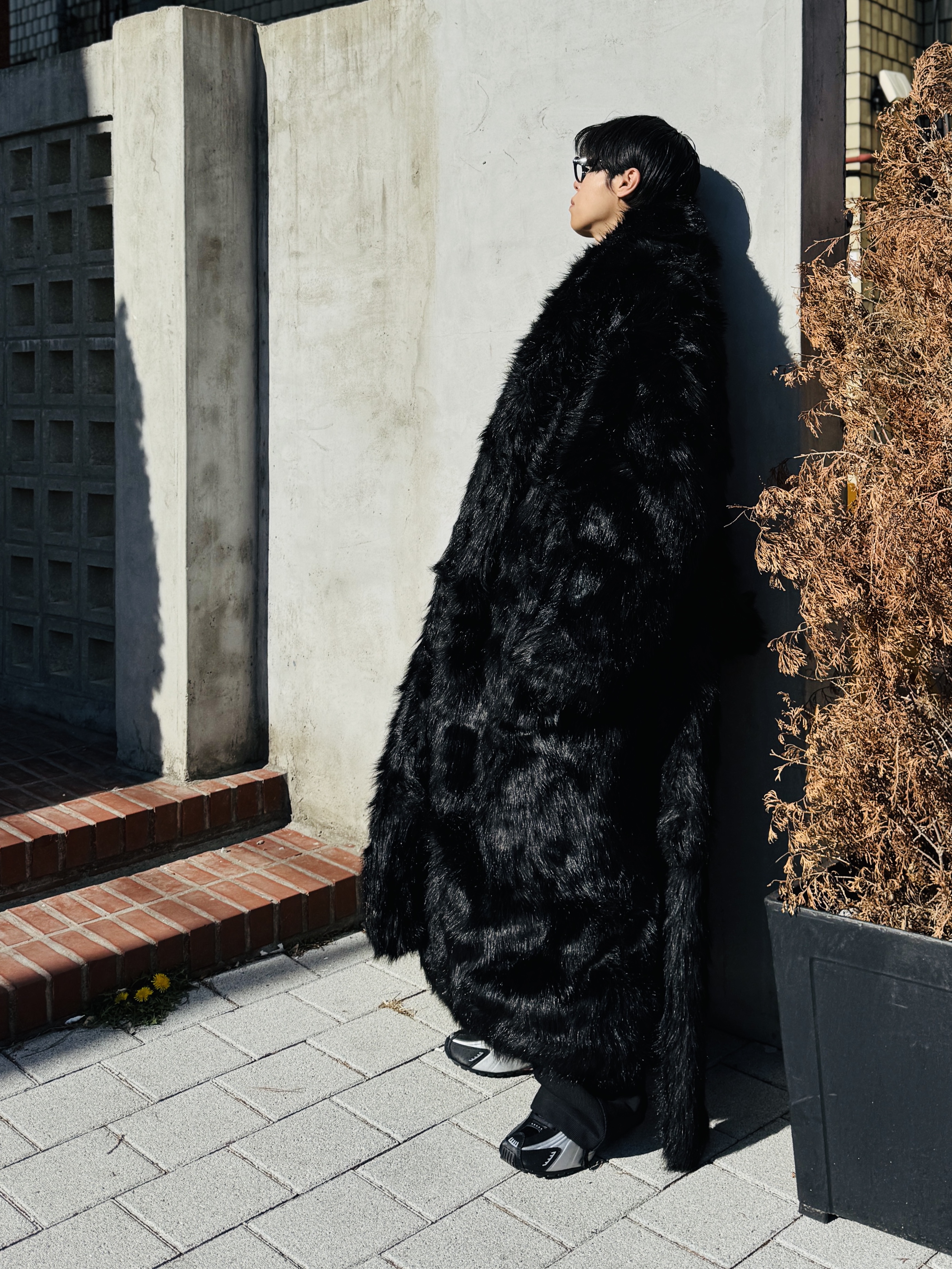 Nike Shox R4 Black and Metallic Silver, Hono Report Leaf Bracelet 착용 스타일 - 10