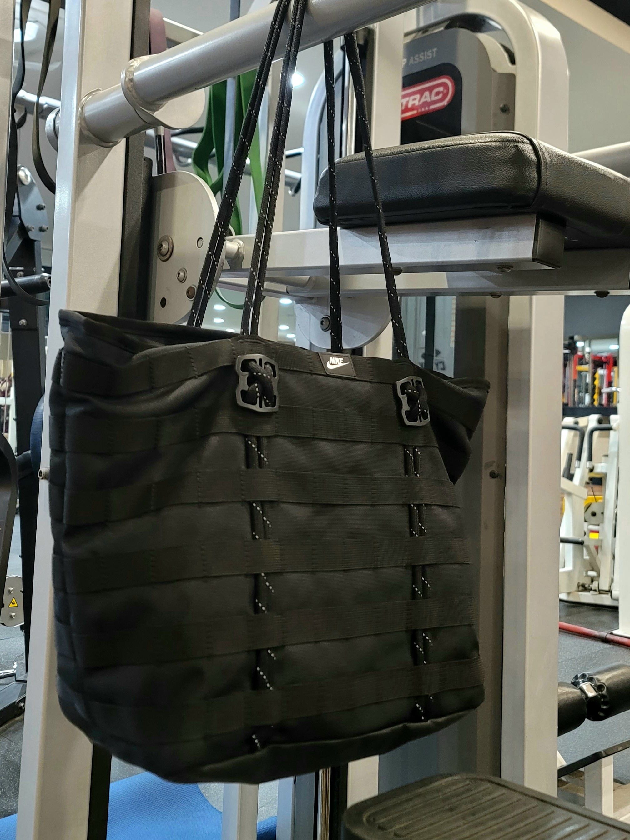 Nike NSW RPM Tote 26L Black 착용 스타일