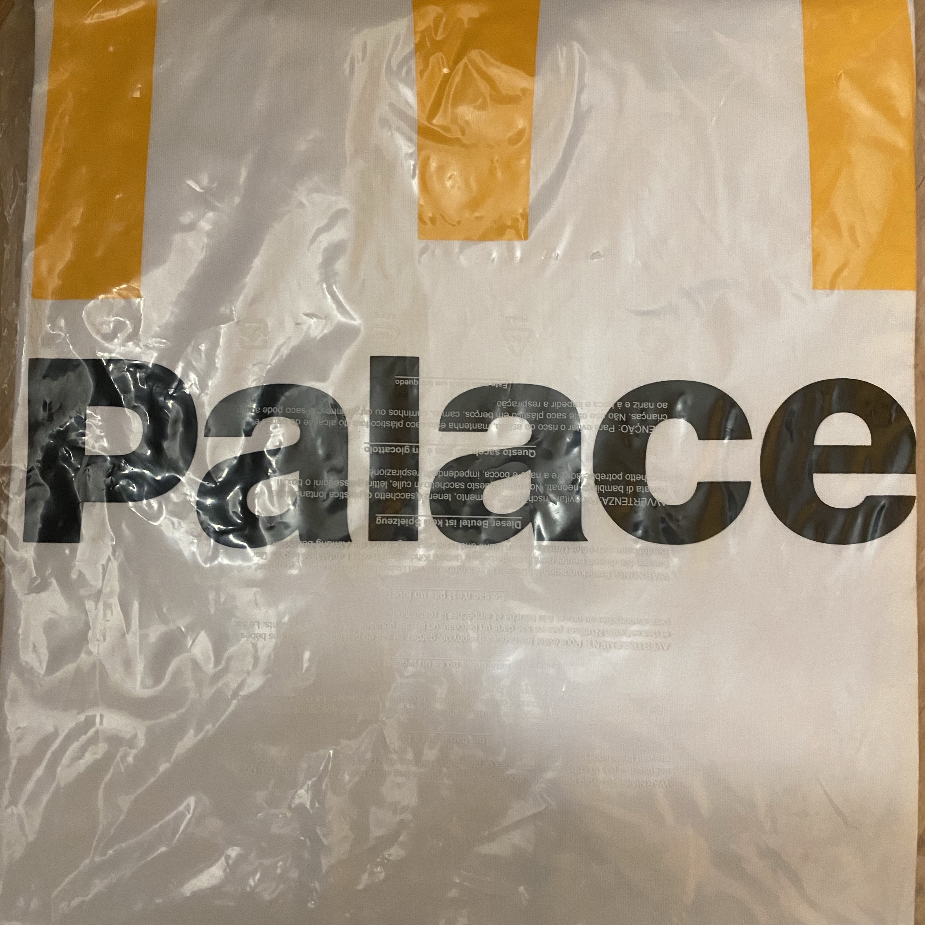 Palace x McDonald's Logo T-Shirt White - 23FW 착용 스타일
