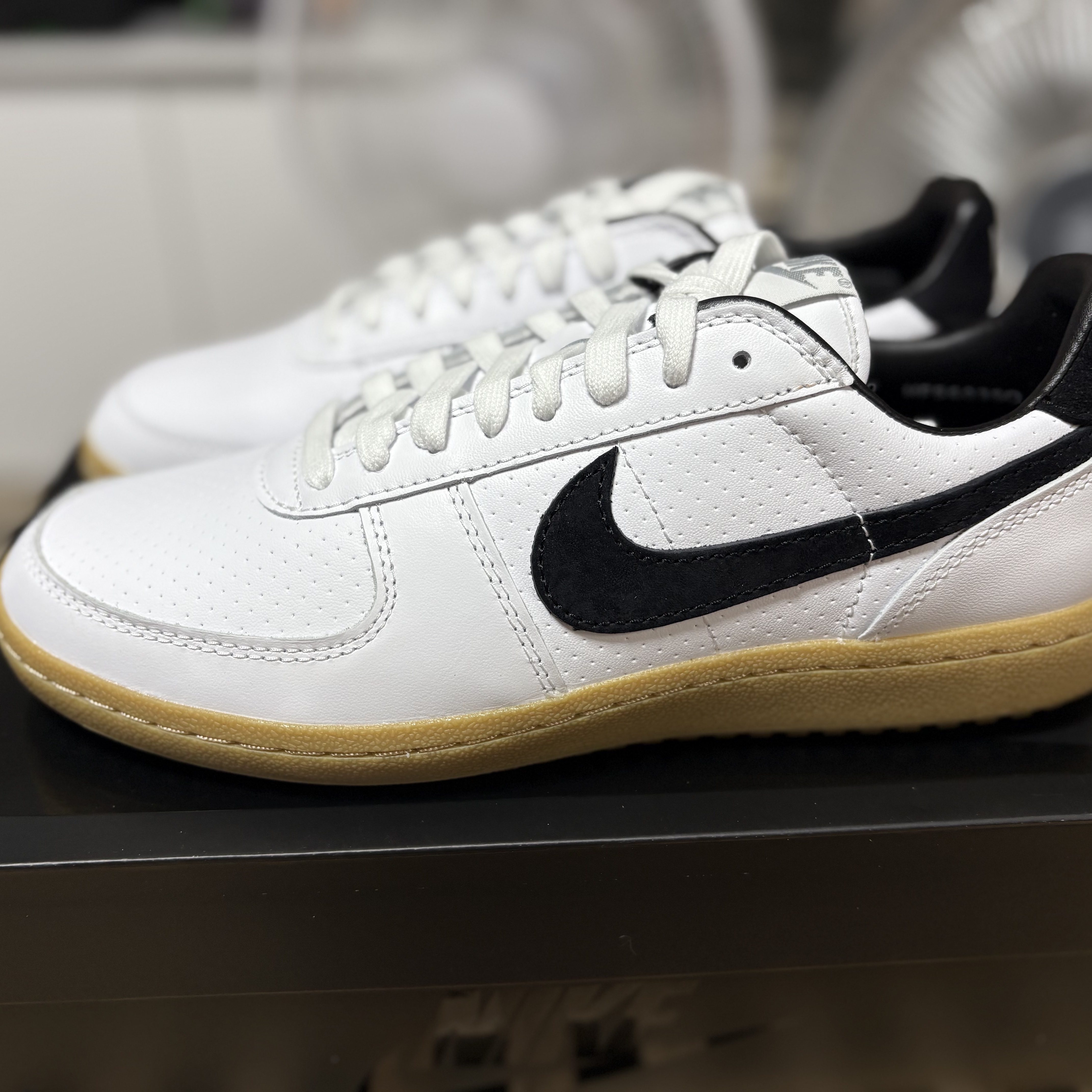 Nike Field General 82 SP White and Black 착용 스타일 - 1