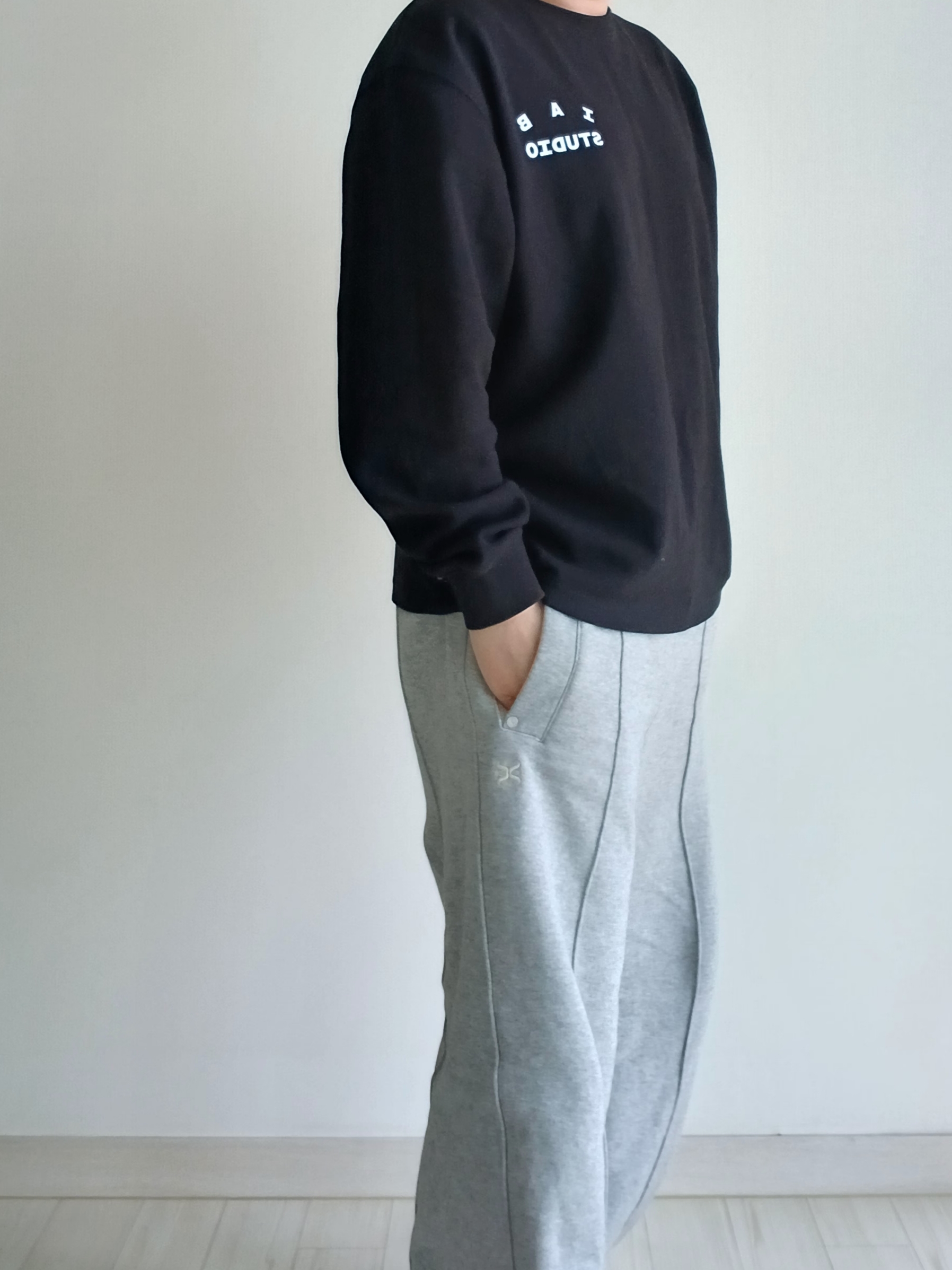 Arc'teryx Solano Insulated Hoody Black Graphite, Arc'teryx Solano Insulated Hoody Black Graphite 착용 스타일 - 3