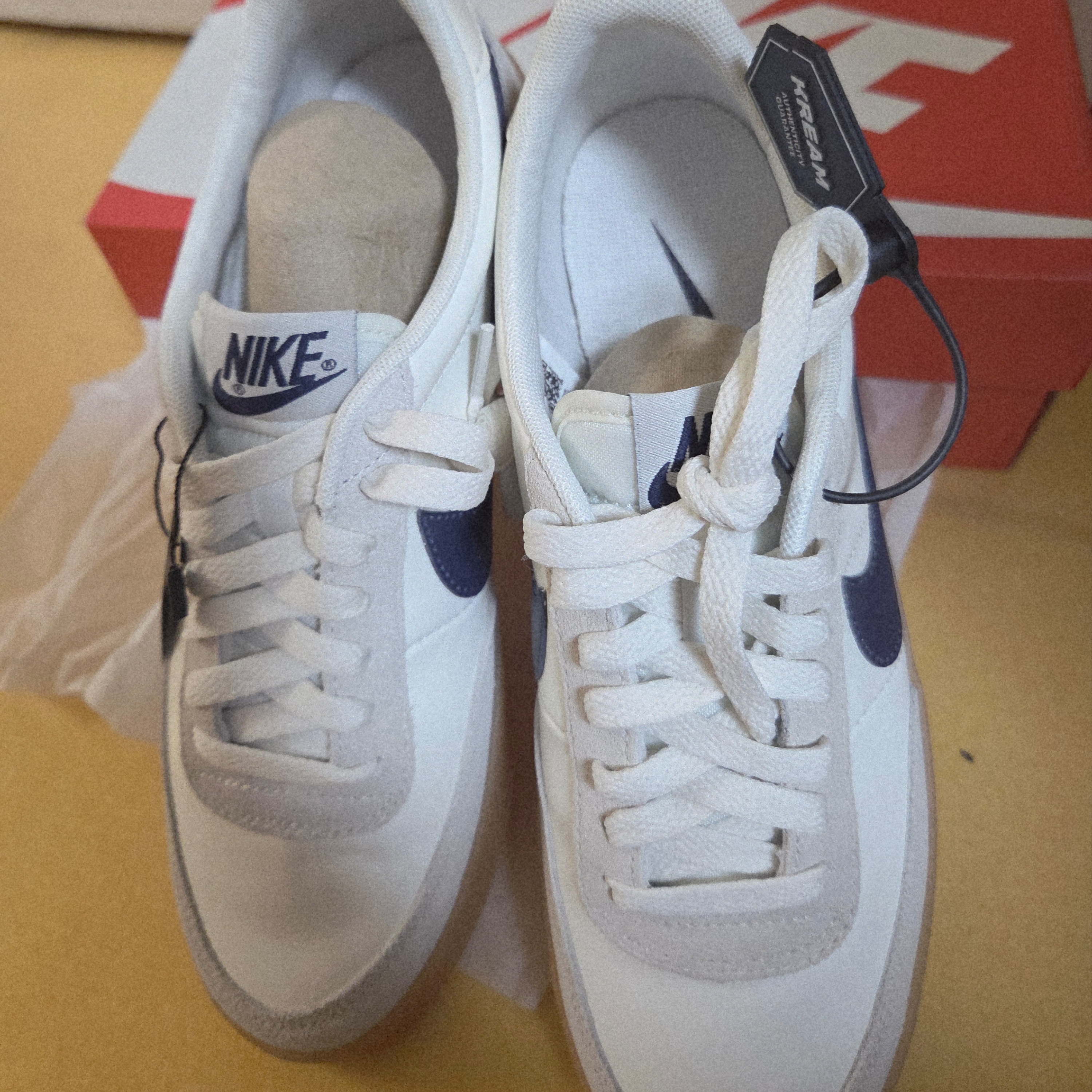 Nike x J.Crew Killshot 2 Sail Midnight Navy 착용 스타일