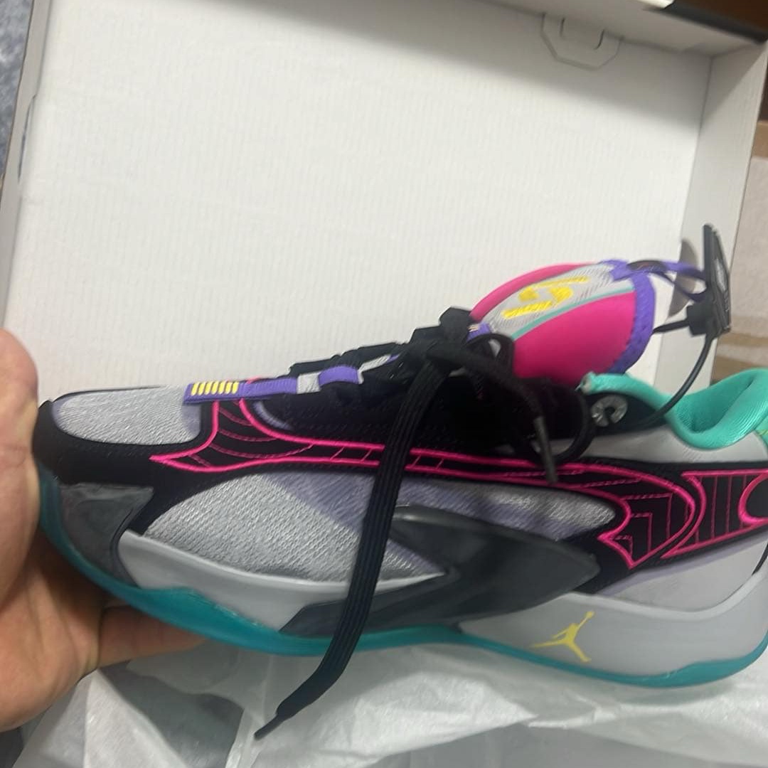 Jordan Luka 2 PF Wolf Grey Speed Yellow 착용 스타일