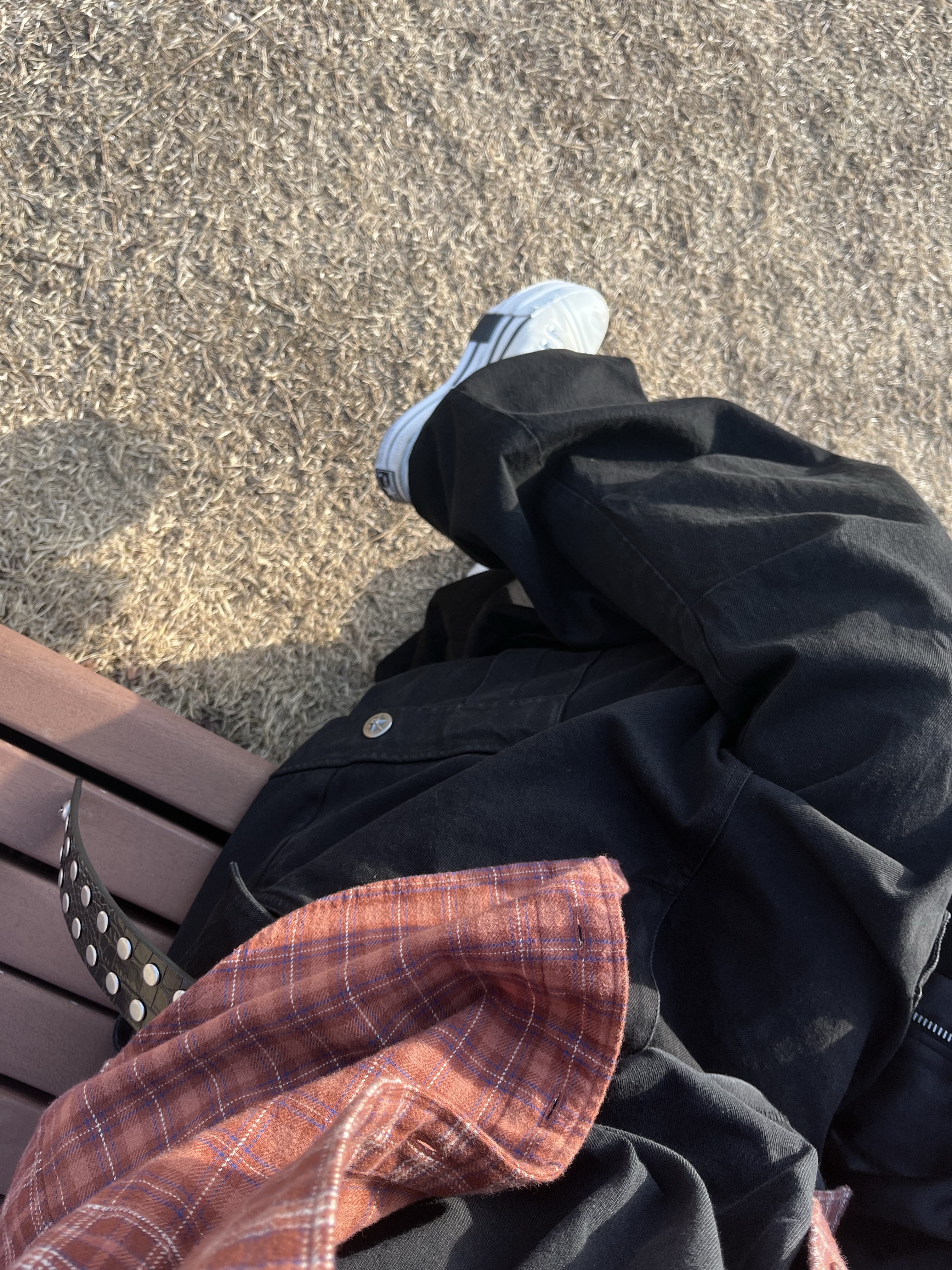 Converse x Drkshdw DBL Drkstar Chuck 70 Ox Natural Ivory, Supreme New Era Box Logo Beanie Heather Grey - 23FW 착용 스타일 - 3