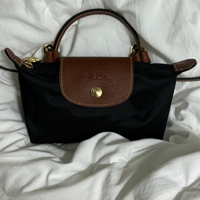 Longchamp Le Pliage Original Handle Pouch Black 착용 스타일