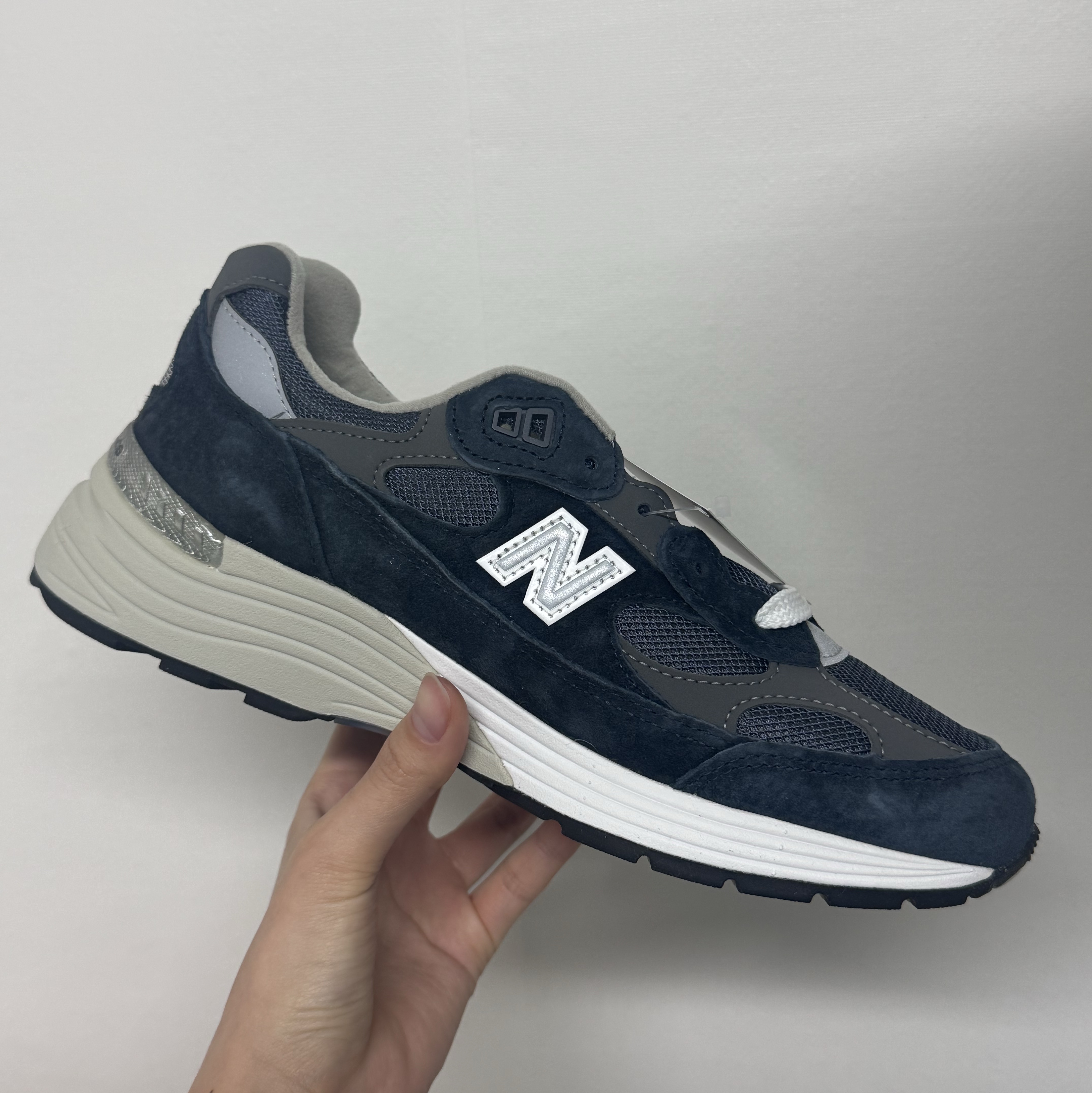 New Balance 992 Made in USA Core Navy 착용 스타일