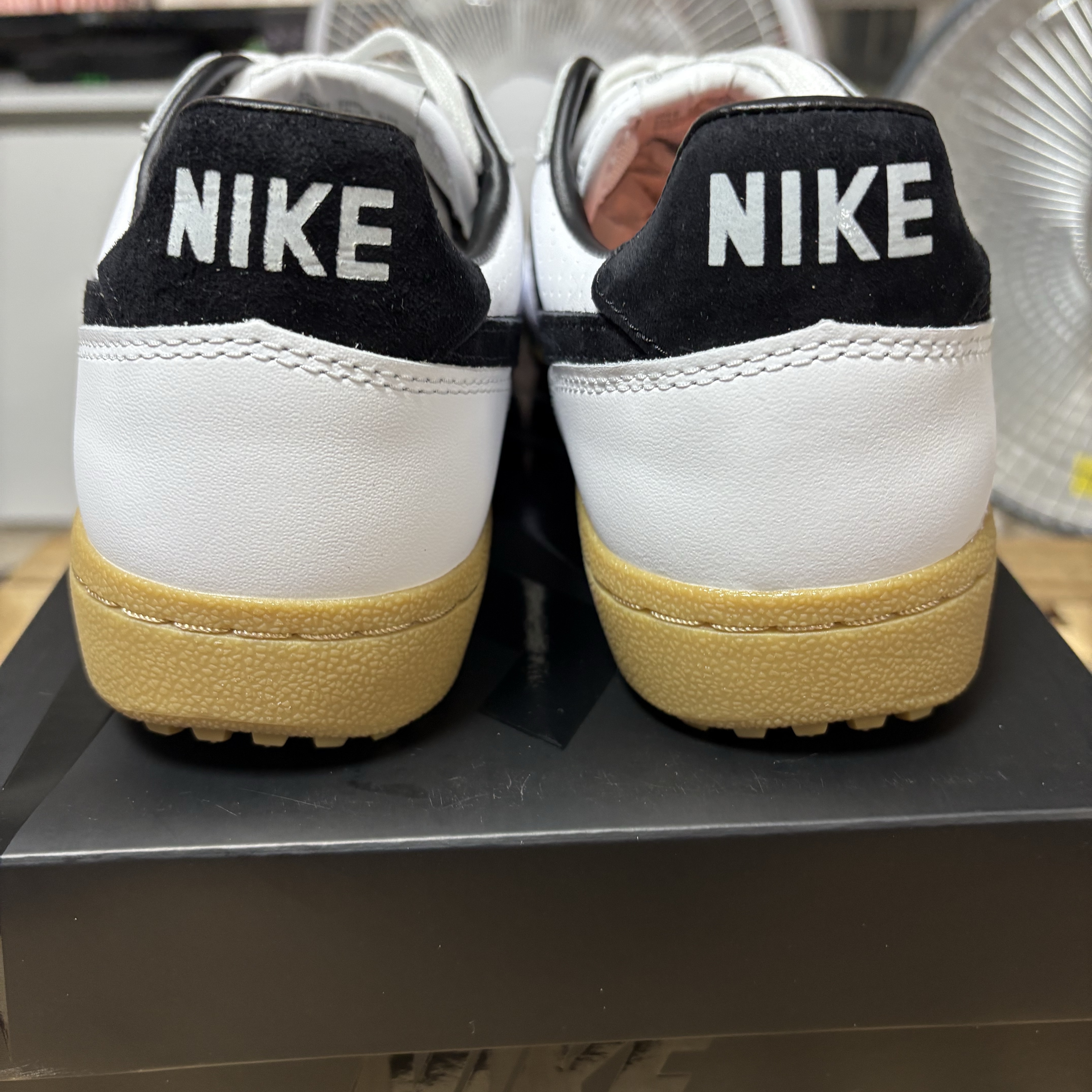Nike Field General 82 SP White and Black 착용 스타일 - 5