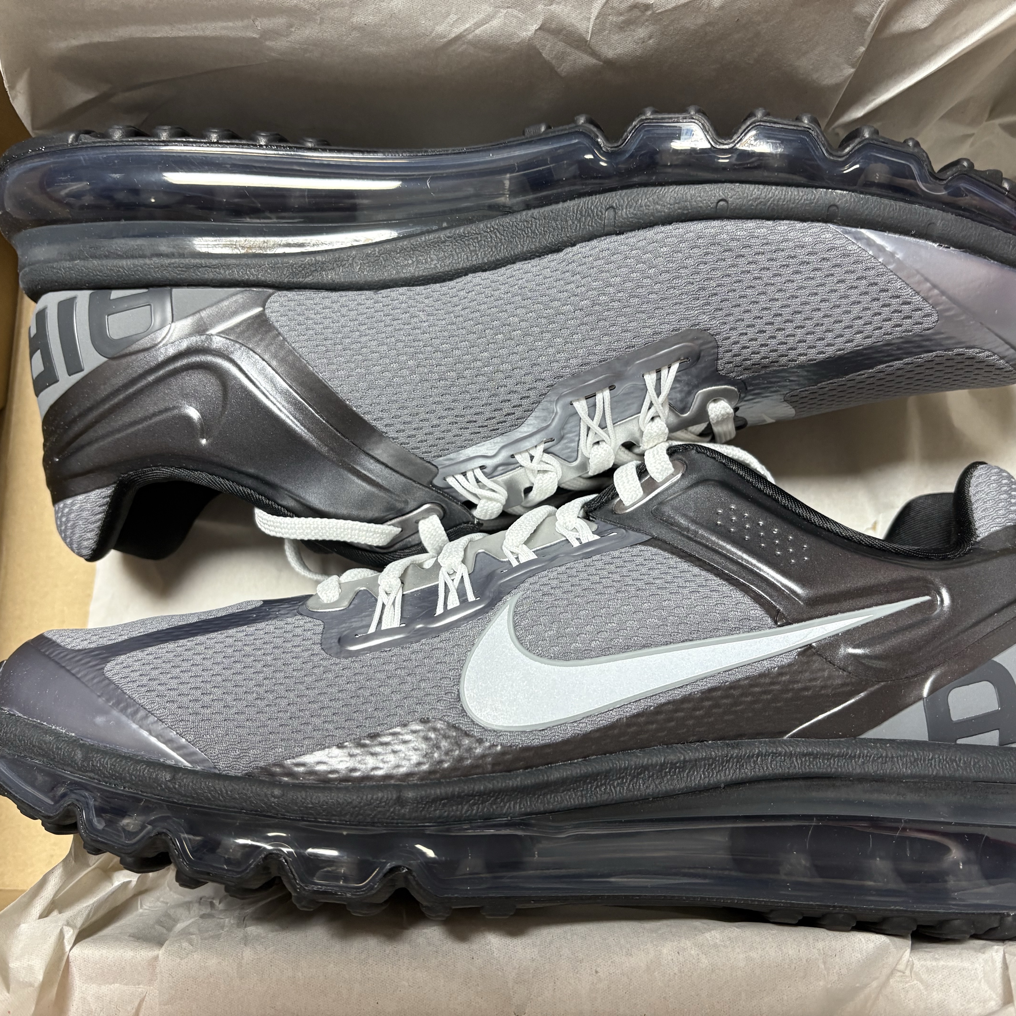 Nike Air Max 2013 Metallic Cool Grey 착용 스타일 - 2