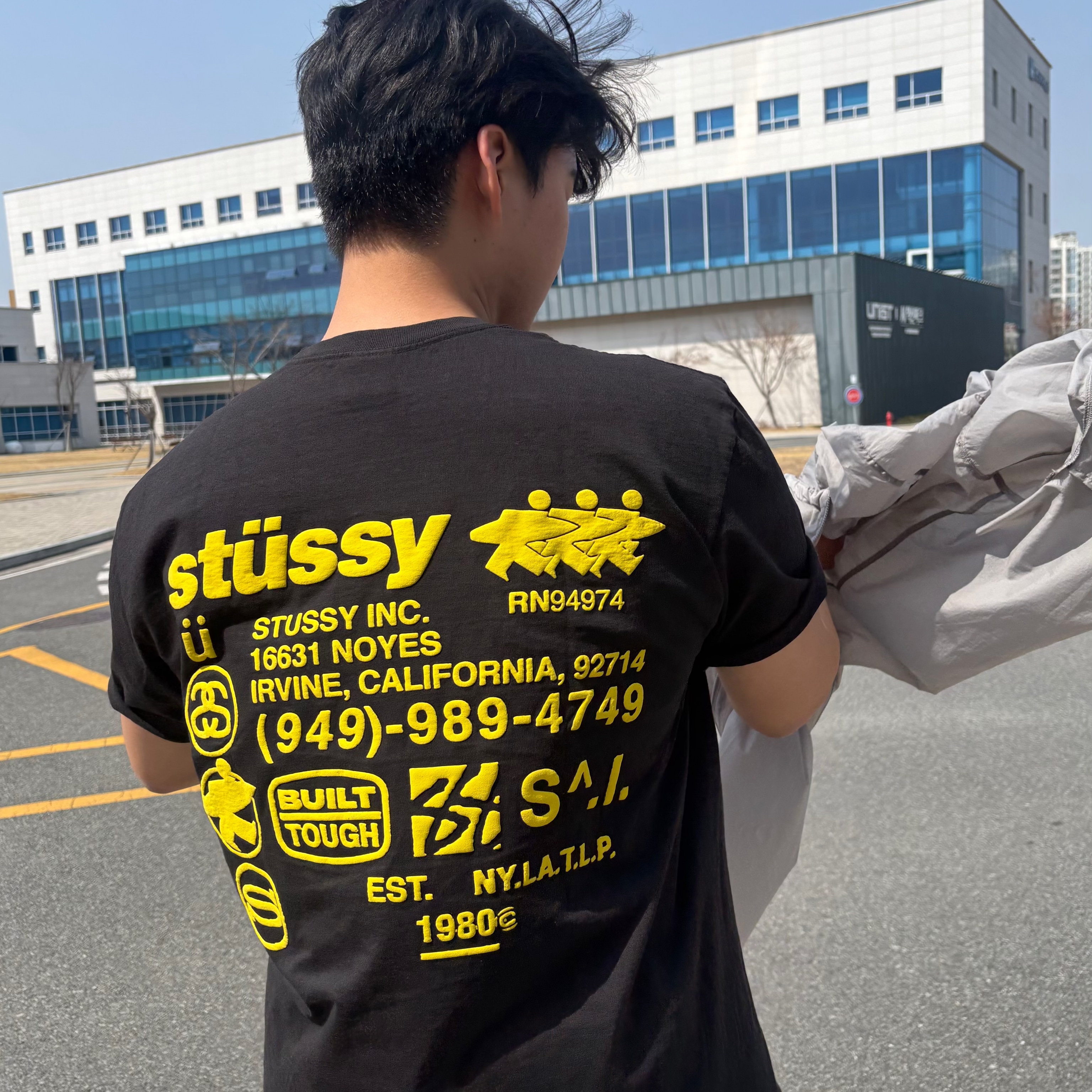 Stussy DNA Pigment Dyed T-Shirt Black 착용 스타일