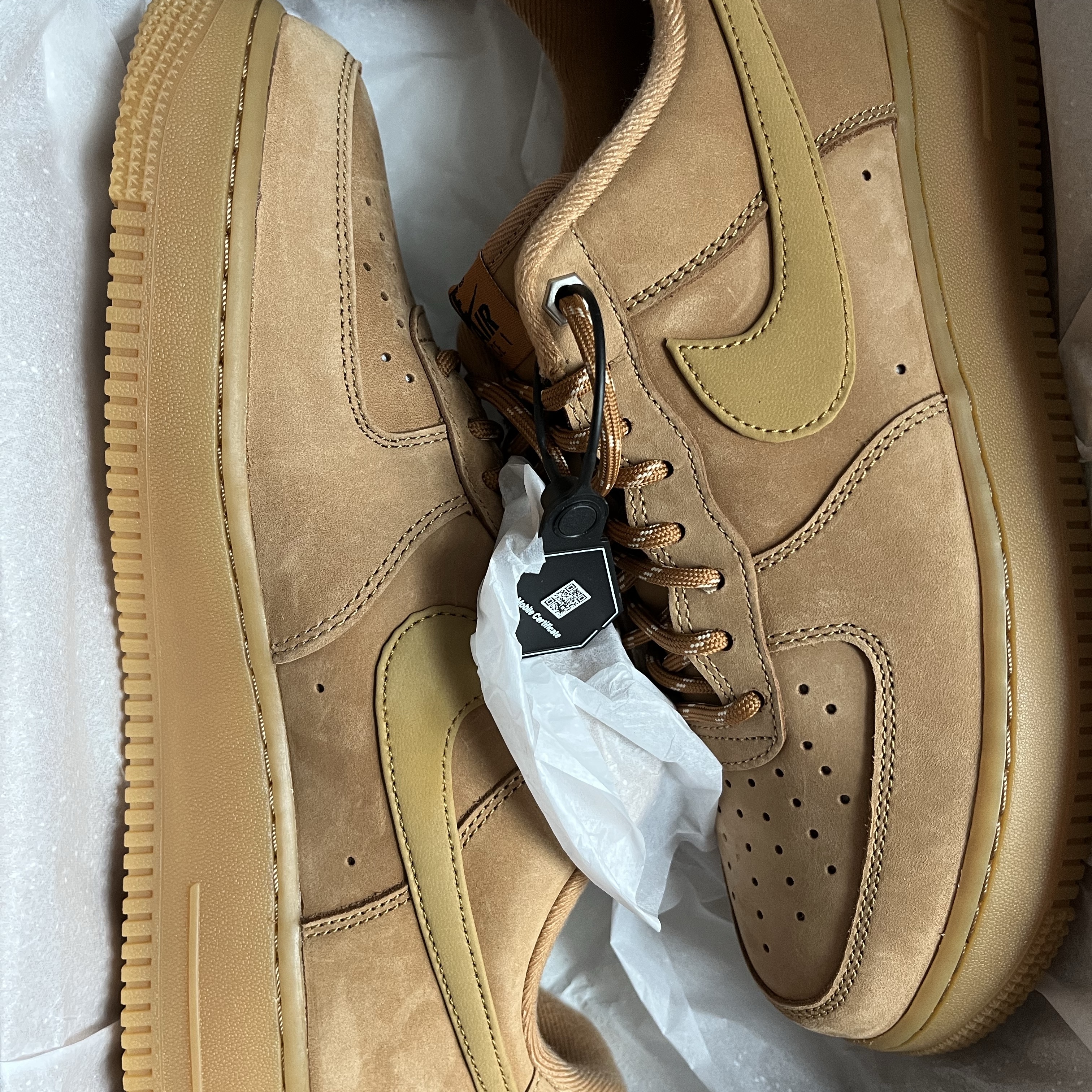 Nike Air Force 1 '07 WB Flax 착용 스타일