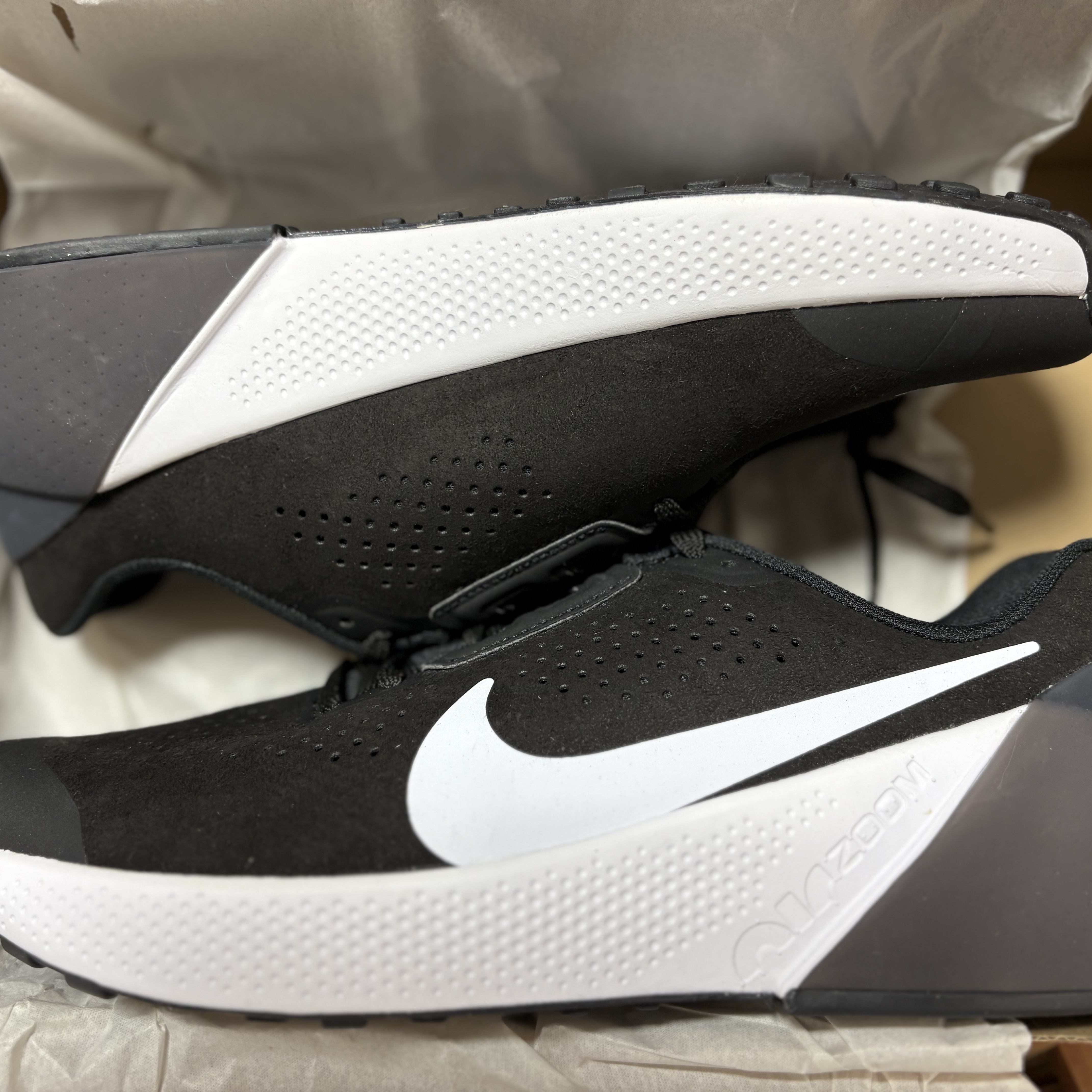 Nike Air Zoom TR 1 Black White 착용 스타일 - 2
