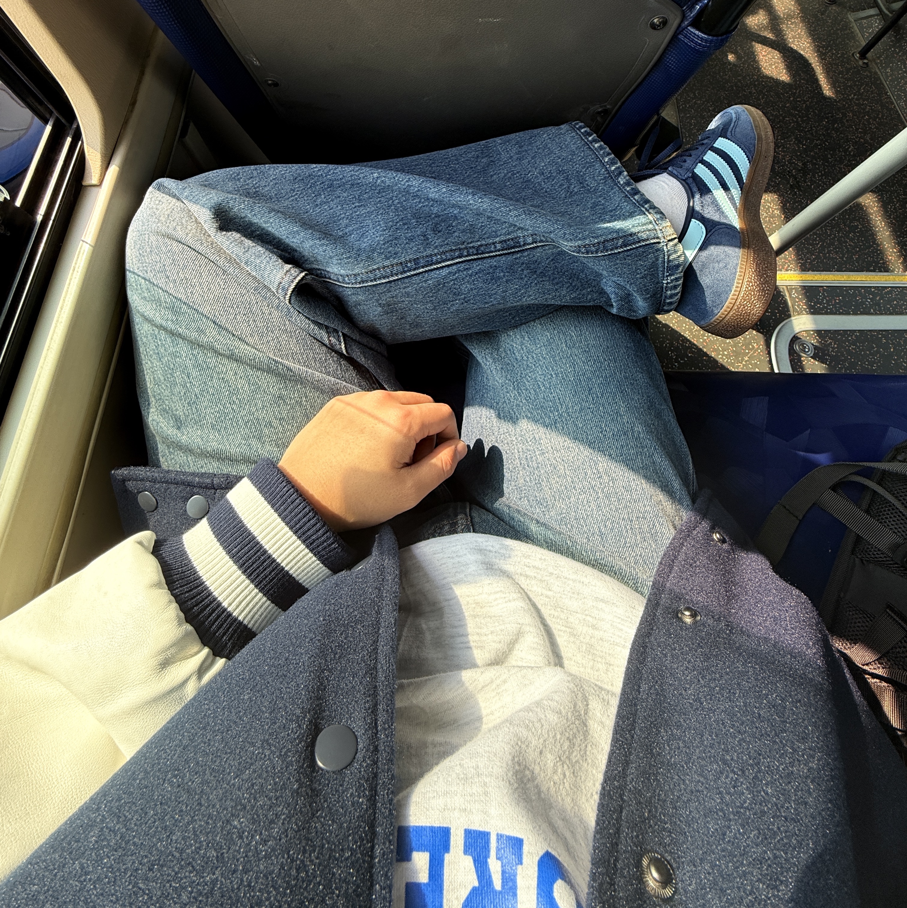 Adidas Spezial Handball Collegiate Navy 착용 스타일 - 1