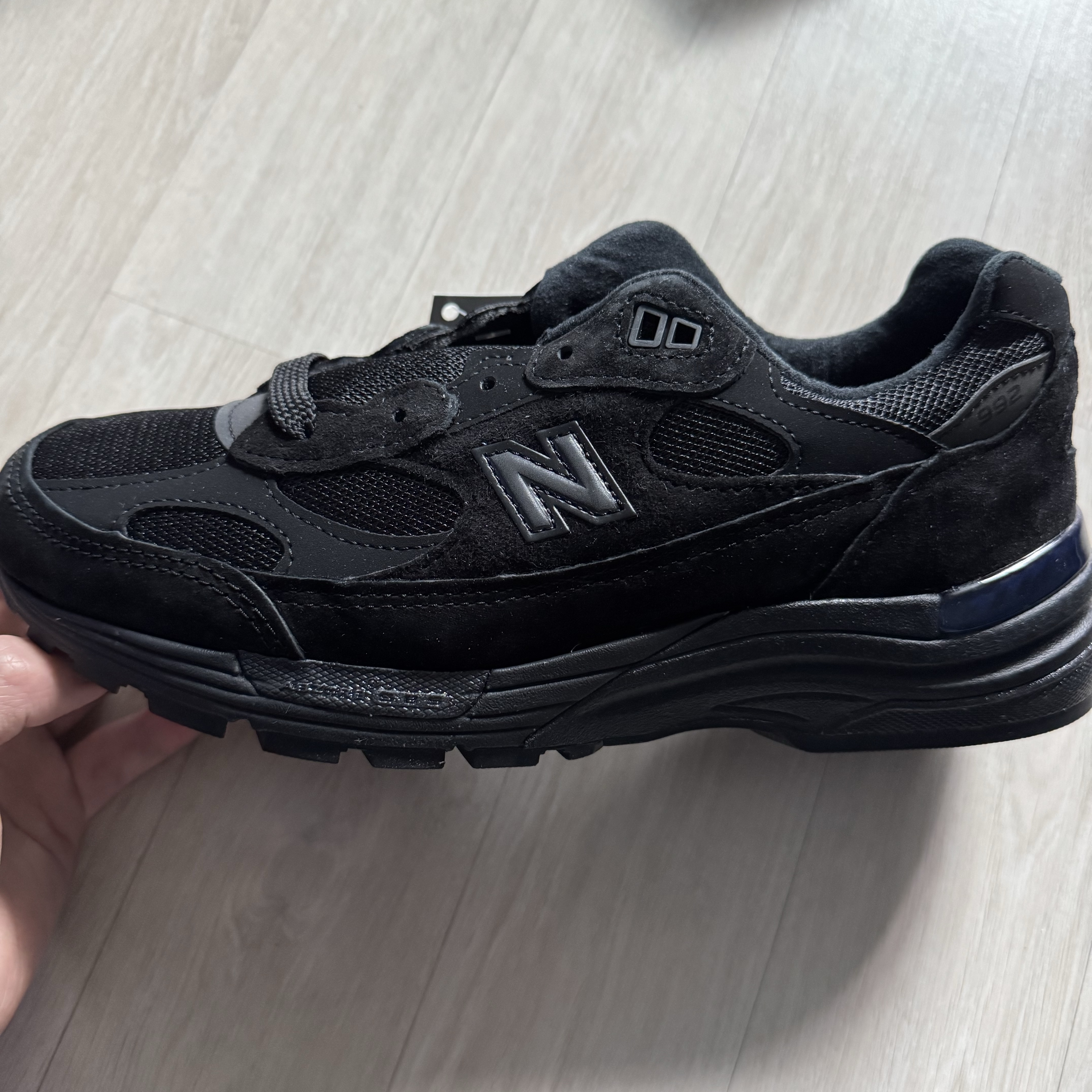 New Balance 992 Made in USA Core Black 착용 스타일