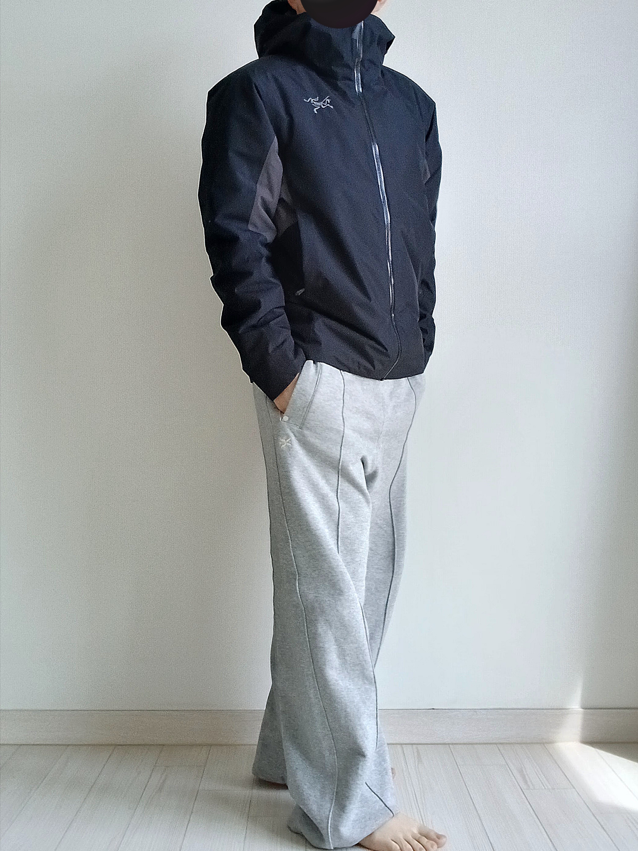 Arc'teryx Solano Insulated Hoody Black Graphite, Arc'teryx Solano Insulated Hoody Black Graphite 착용 스타일 - 1