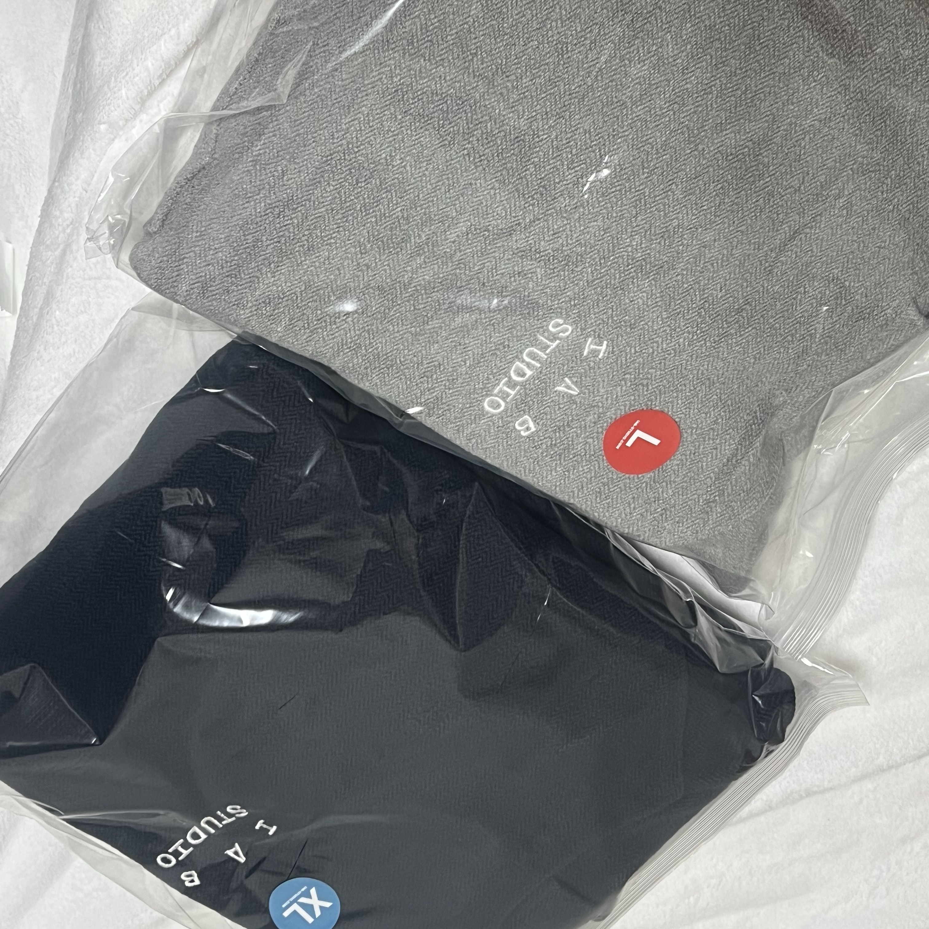 IAB Studio Herringbone Hoodie Gray White, IAB Studio Herringbone Hoodie Navy White 착용 스타일 - 2