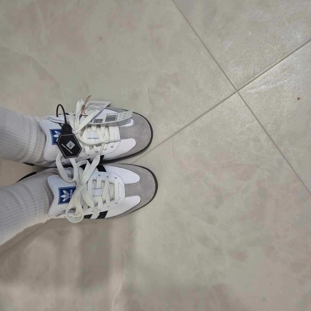 Adidas Samba OG Cloud White 착용 스타일