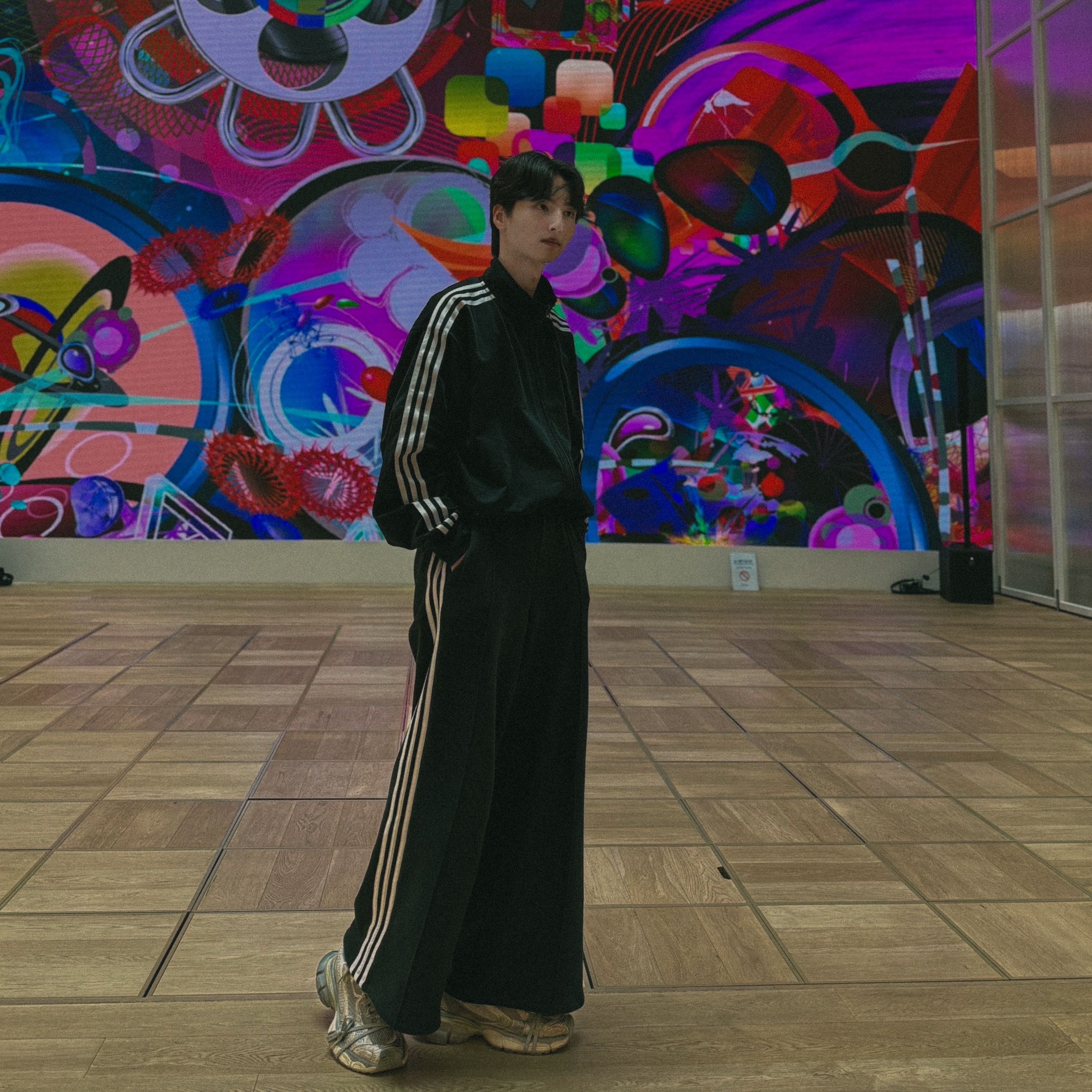 Adidas Originals Beckenbauer Track Jacket Black - KR Sizing, (W) Adidas Essentials 3-Stripes French Terry Wide Pants Black - KR Sizing 착용 스타일 - 1
