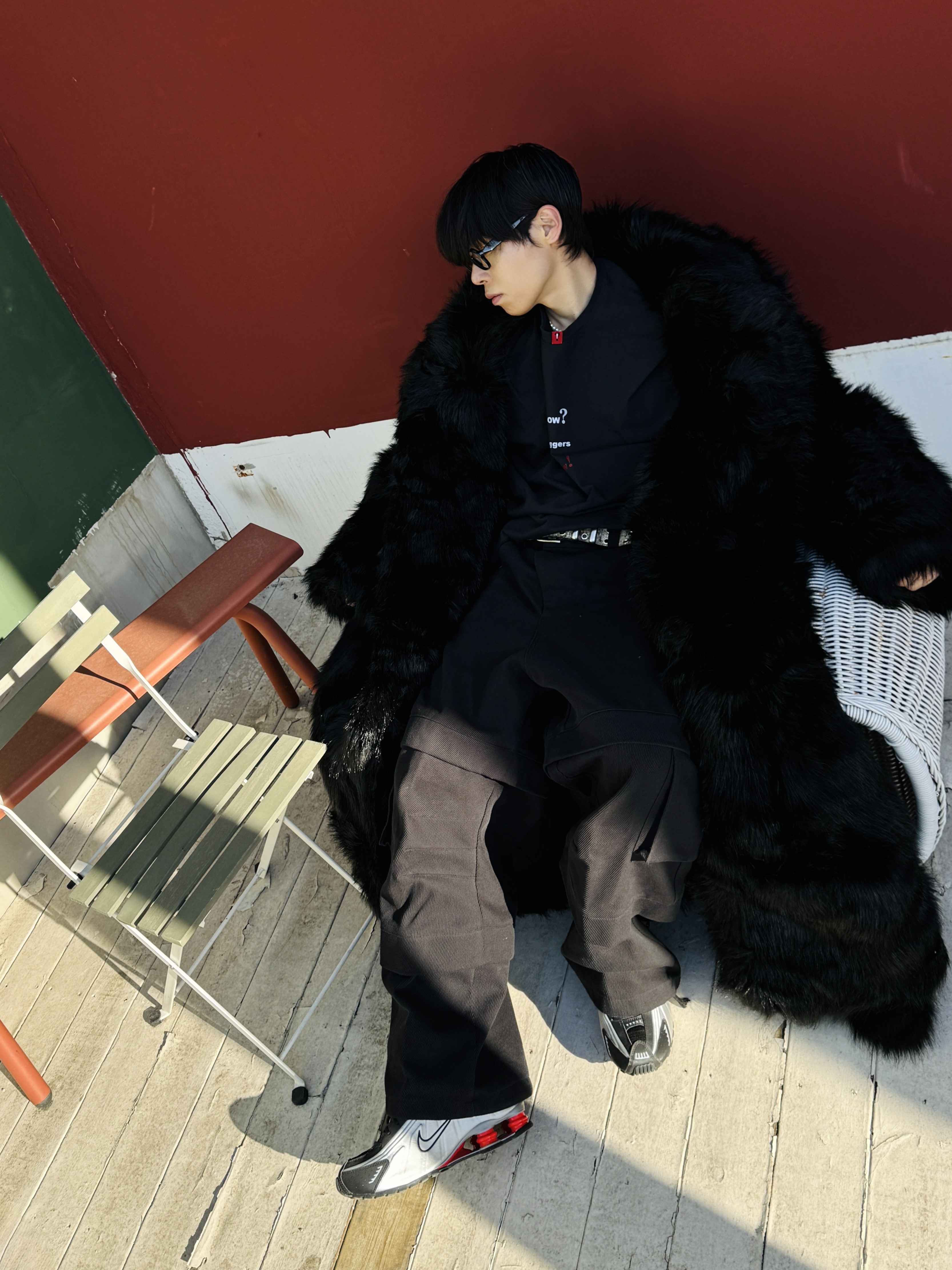 Nike Shox R4 Black and Metallic Silver, Hono Report Leaf Bracelet 착용 스타일 - 4