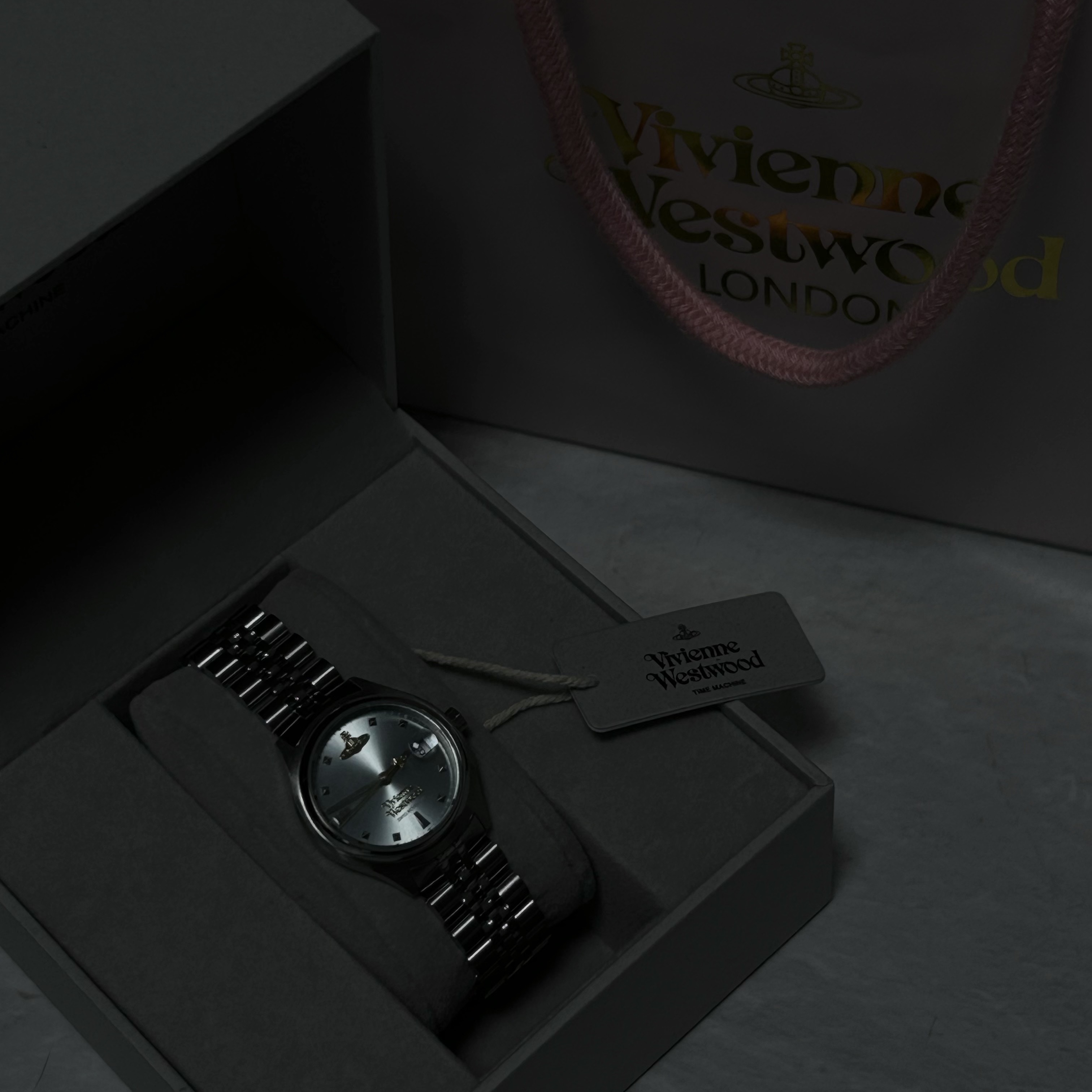 (W) Vivienne Westwood Little Camberwell 29mm Blue Silver 착용 스타일 - 1