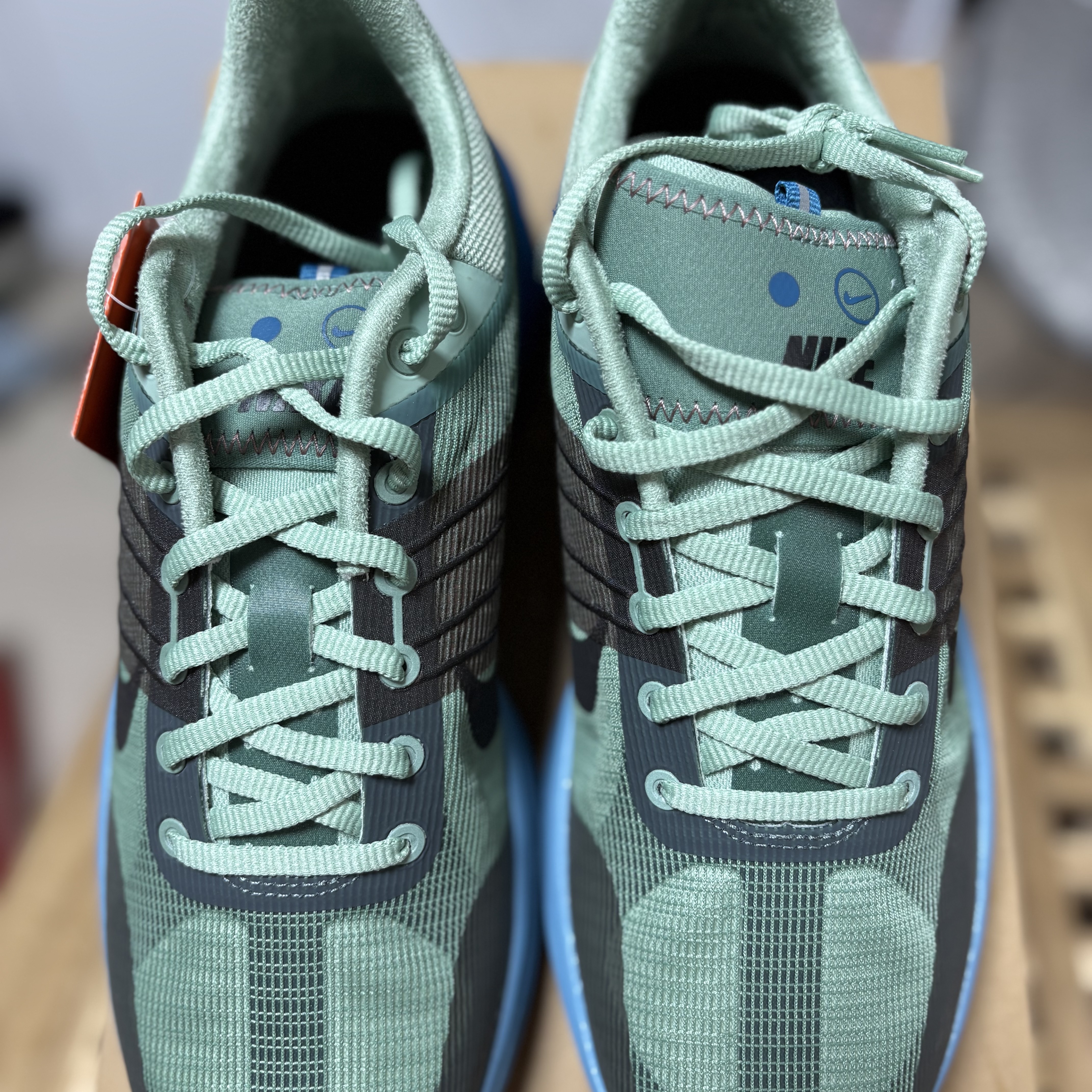 Nike Lunar Roam Dutch Green Smokey Mauve 착용 스타일 - 4