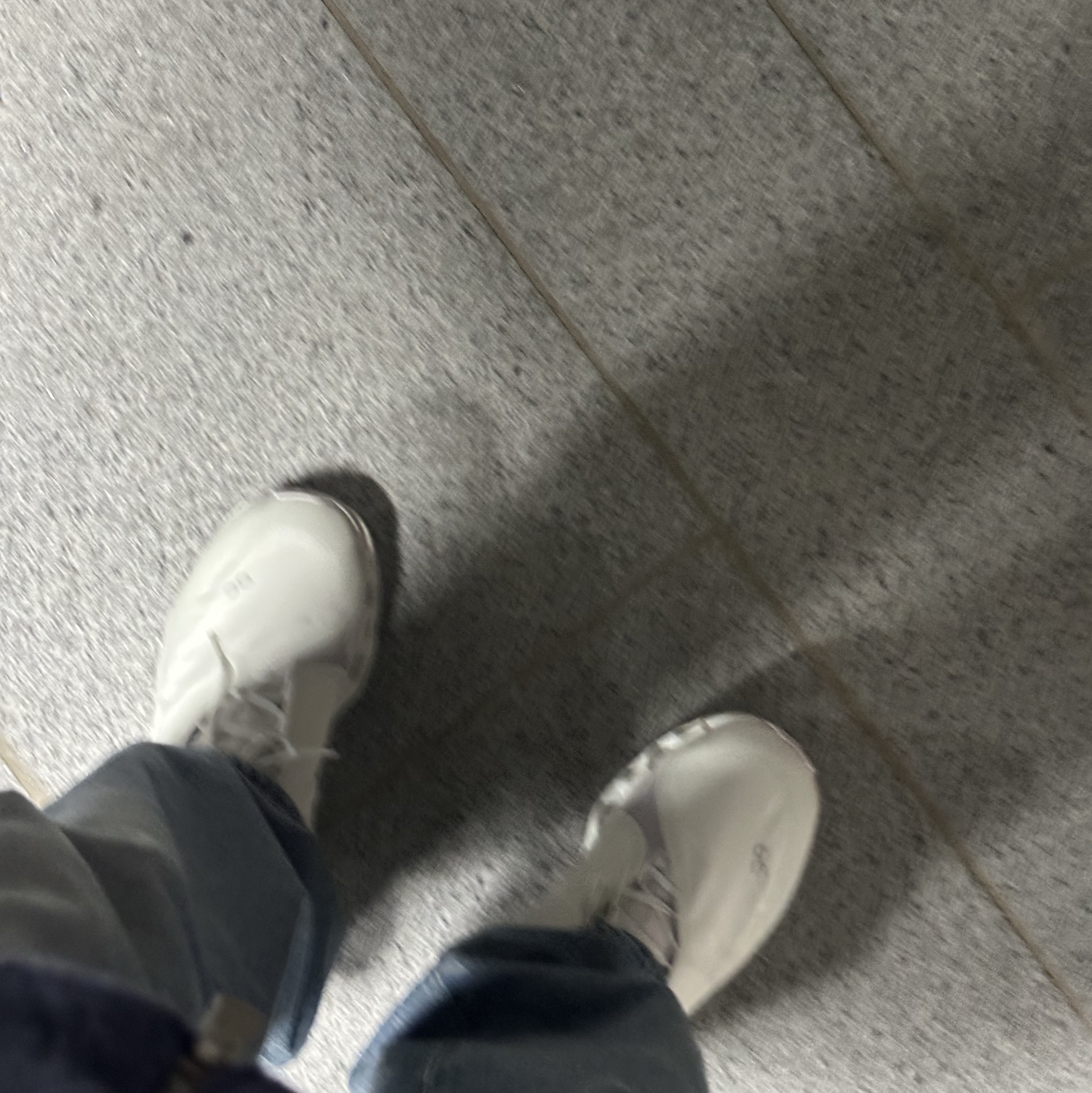 On Running x Post Archive Faction (Paf) Cloudmonster 2 Vapor Frost 착용 스타일
