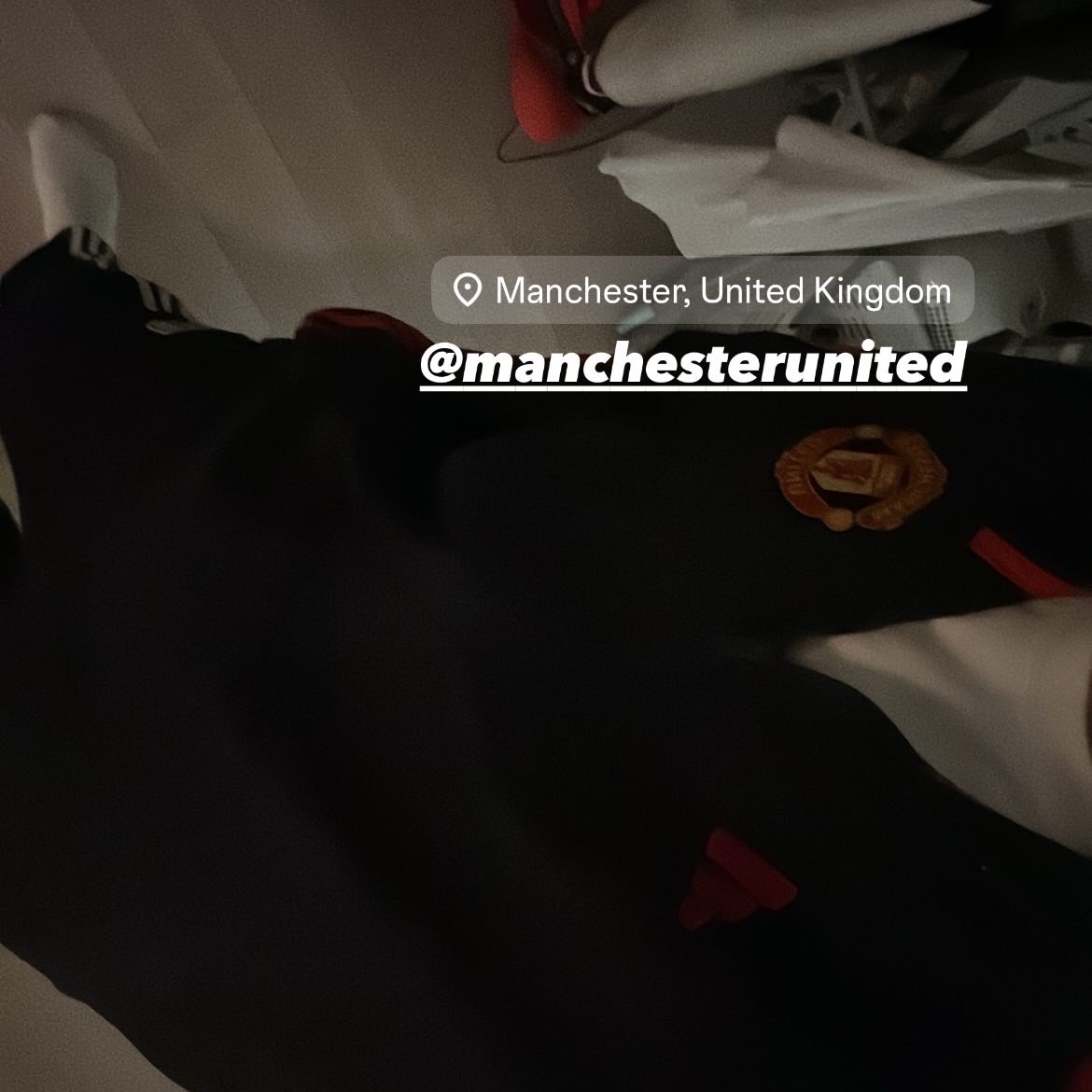 Adidas Manchester United DNA Track Top Black - US Sizing 착용 스타일