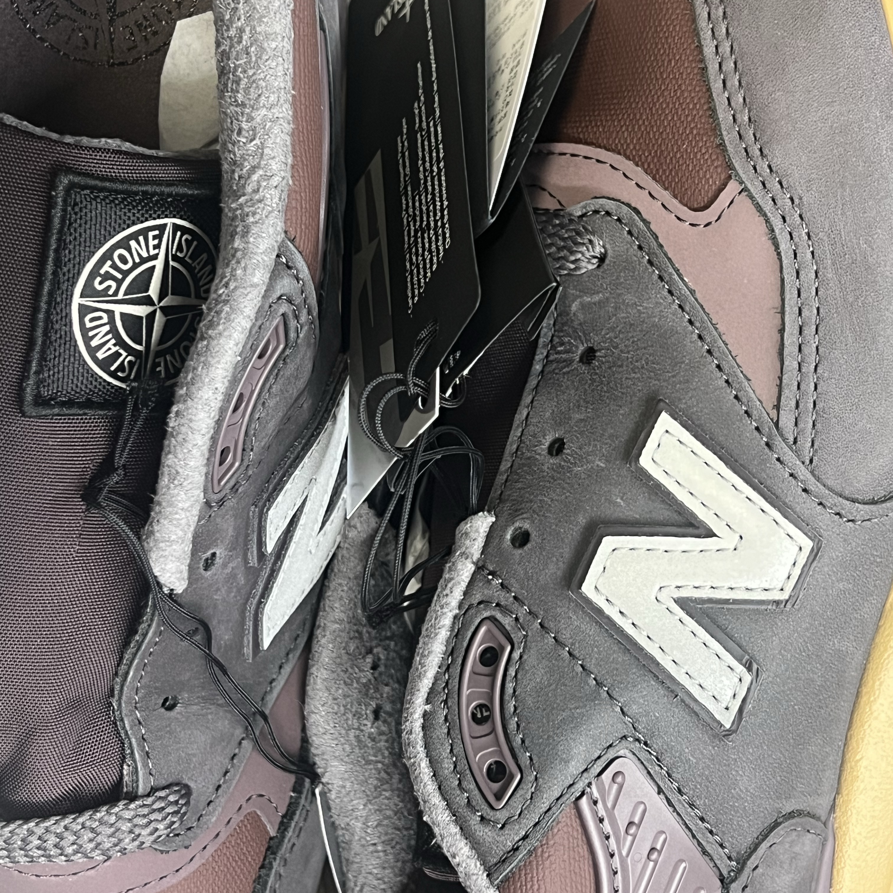 New Balance x Stone Island 998 Made in USA Mauve Deep Plum 착용 스타일 - 4