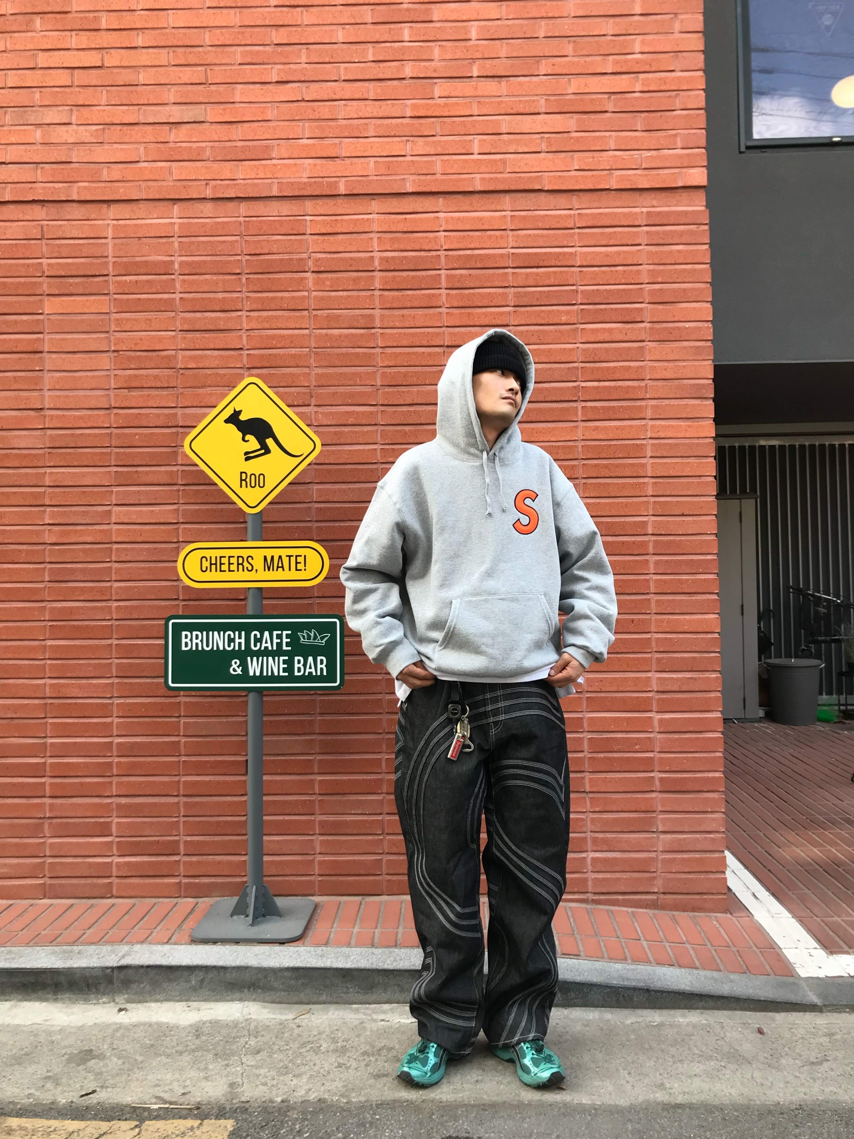 Supreme S Logo Hooded Sweatshirt Heather Grey - 25SS, Asics x Unaffected Gel-Kayano 14 Uranus Green 착용 스타일