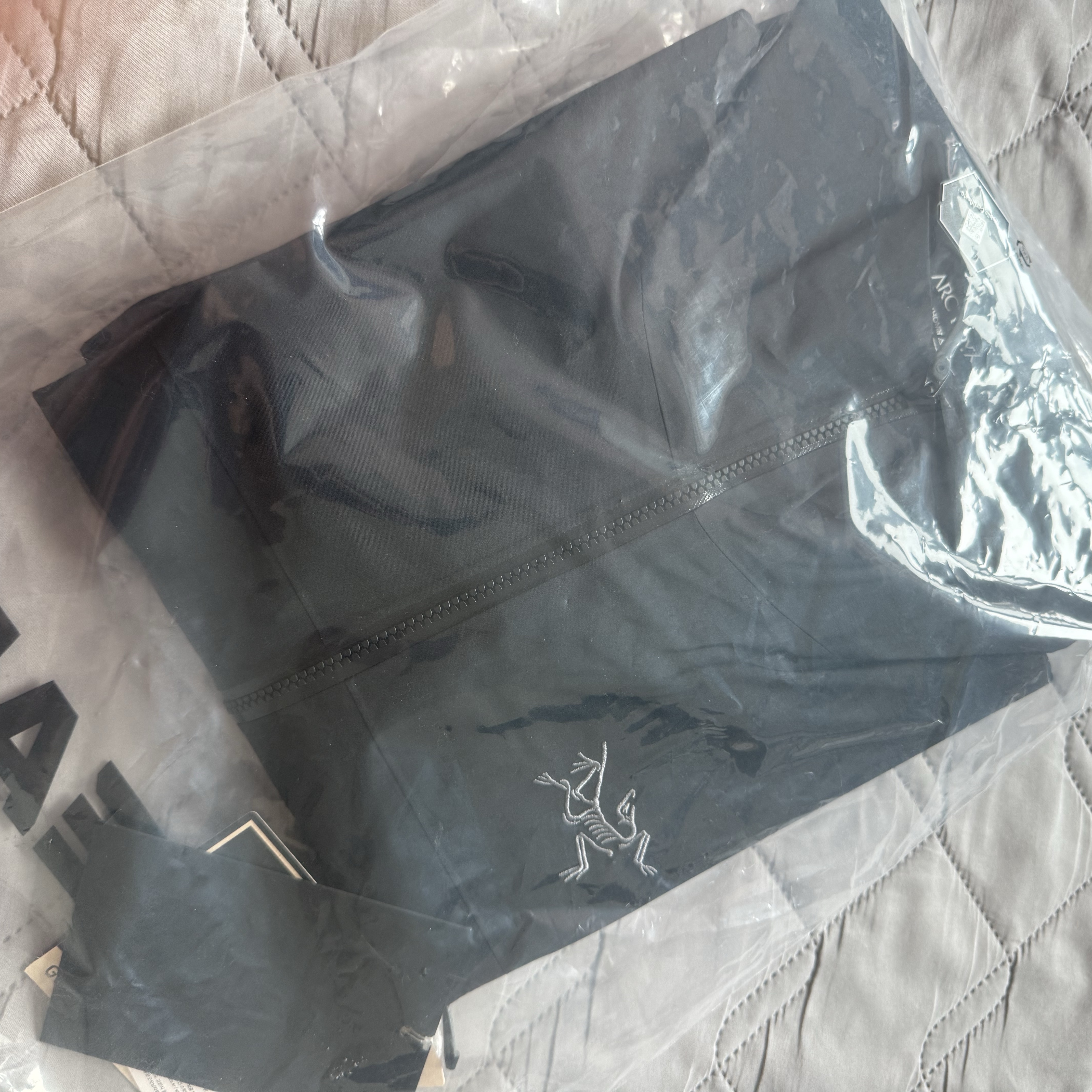 Arc'teryx Beta Jacket Black 착용 스타일