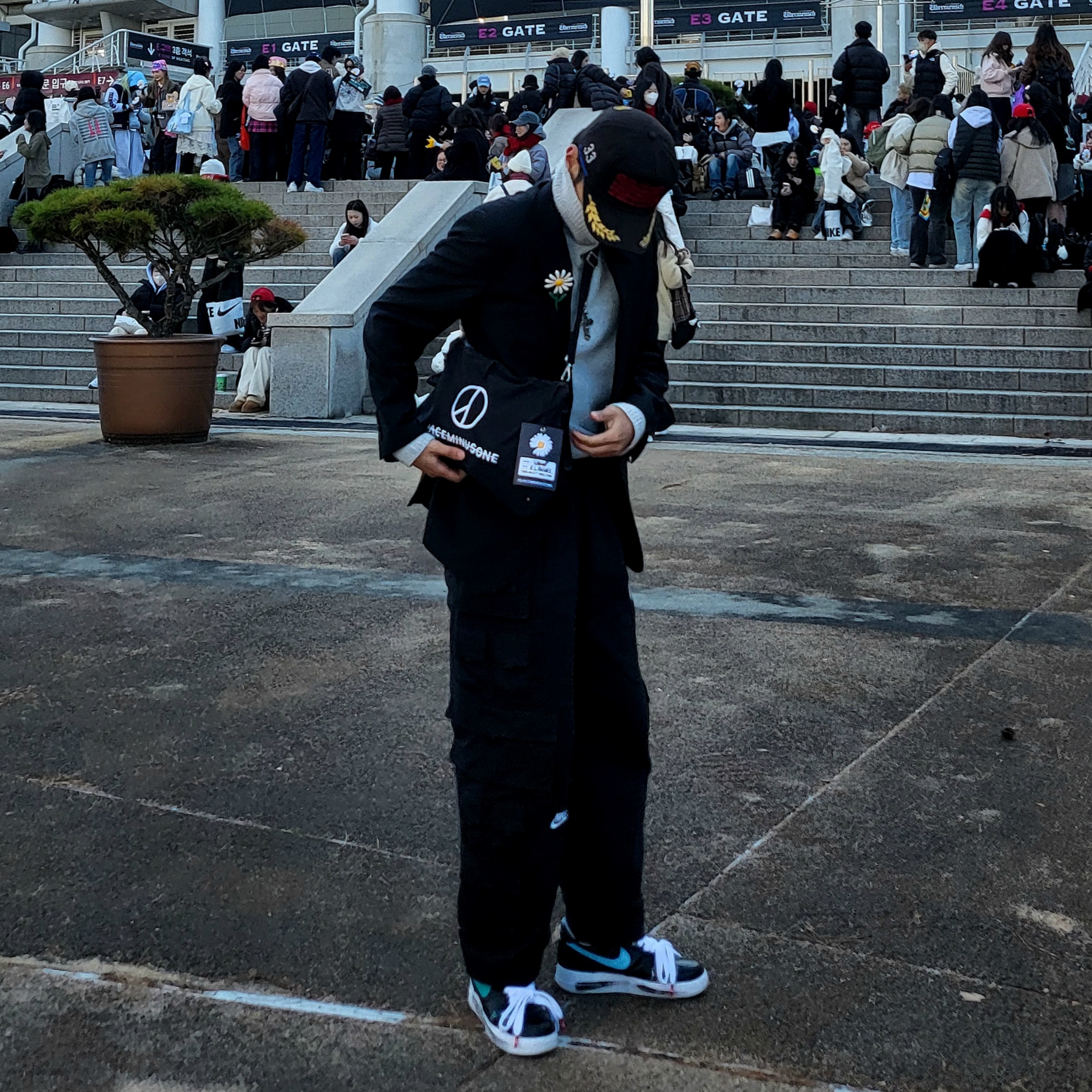 Peaceminusone 5 Panel Ball Cap #3 Black, Nike x Peaceminusone Wide Pants Black (DR0096-010) 착용 스타일 - 3