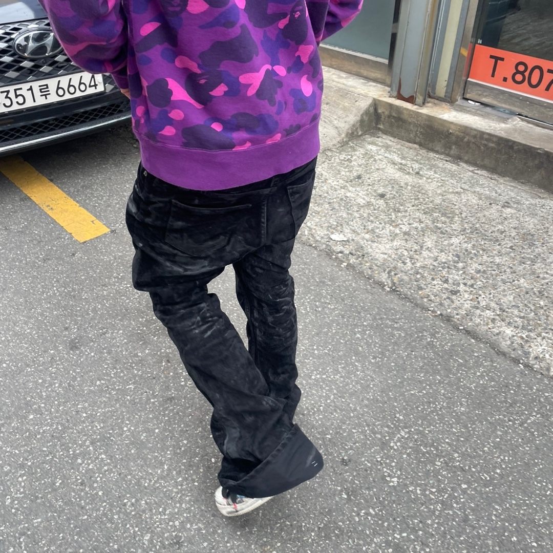 BAPE Color Camo Shark Full Zip Hoodie Purple, Nike x Peaceminusone Air Force 1 Low Para-Noise 2.0 착용 스타일