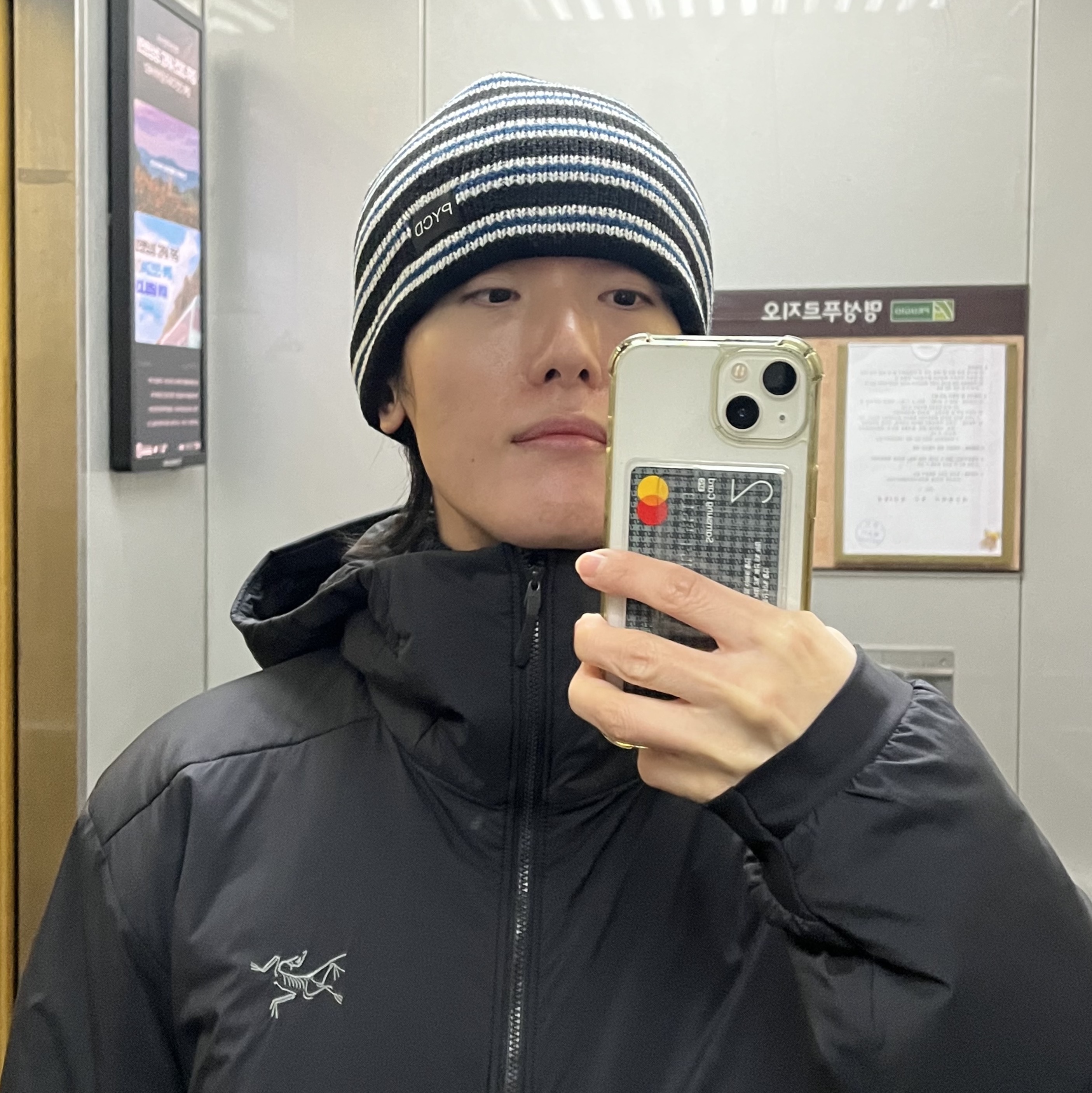 Arc'teryx Atom Heavyweight Hoody Black 착용 스타일