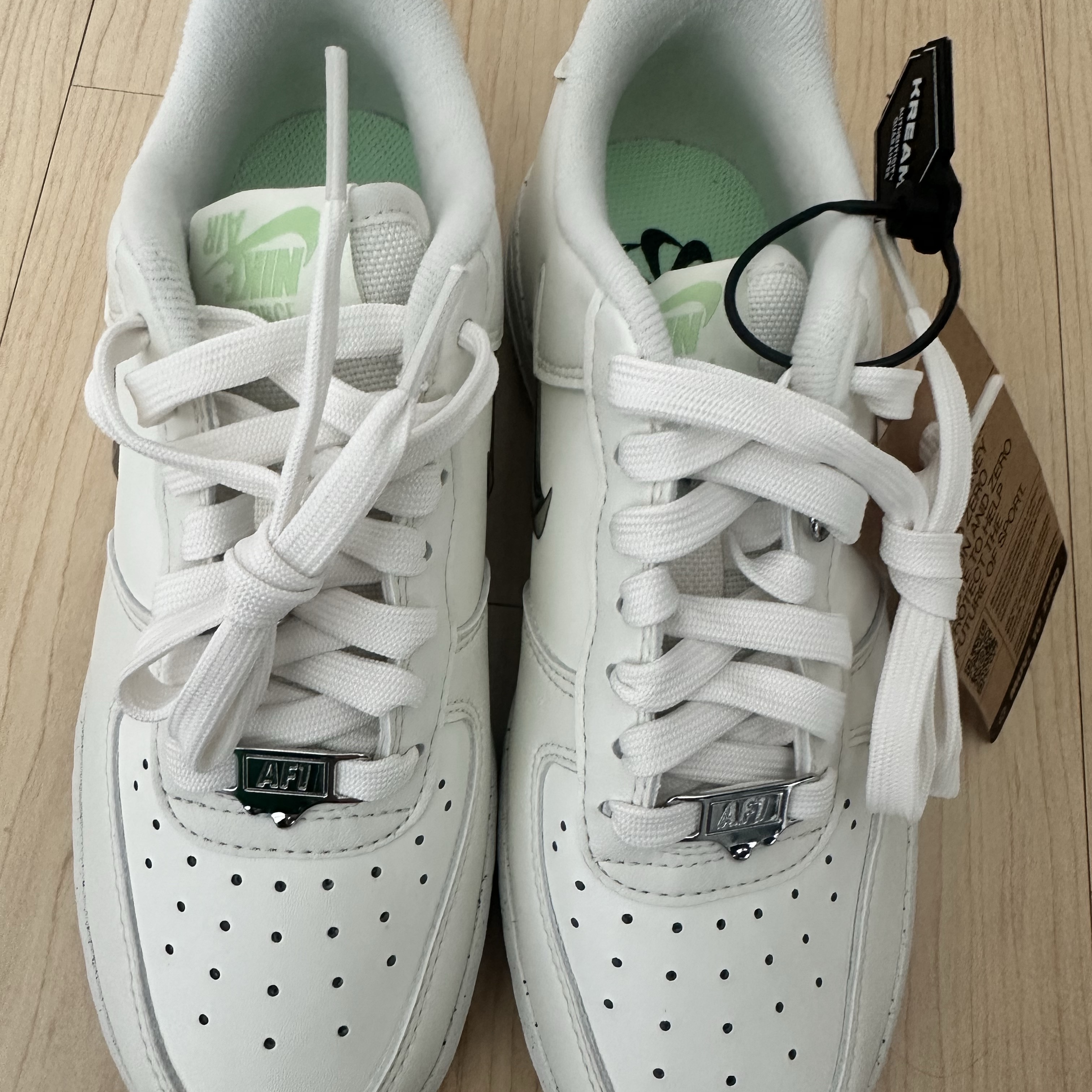 (W) Nike Air Force 1 '07 Next Nature Sail Sea Glass 착용 스타일 - 2