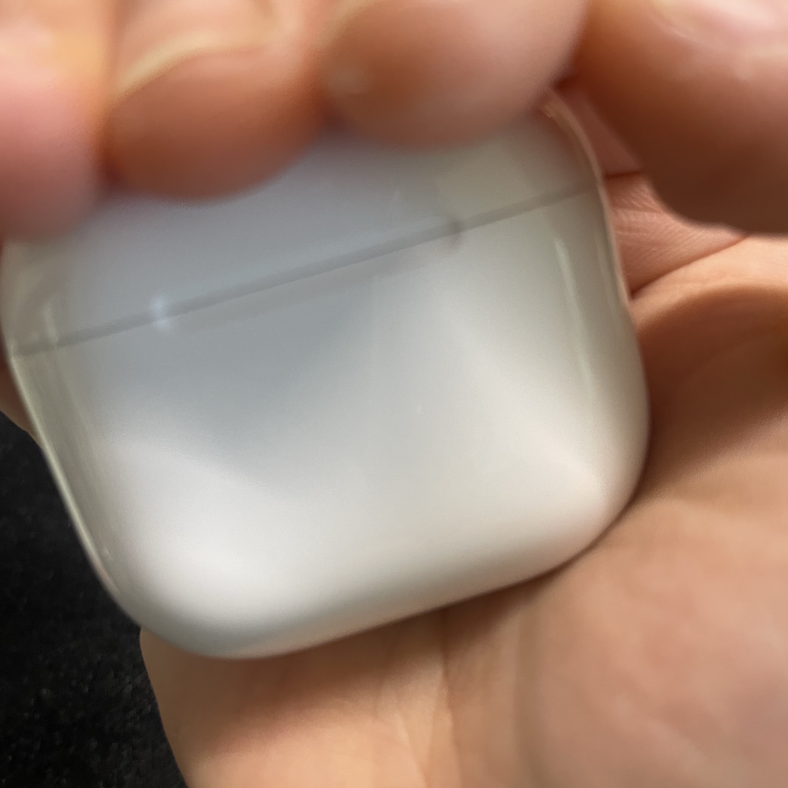 Apple AirPods 4th Gen with Active Noise Cancellation (Korean Ver.) 착용 스타일 - 2