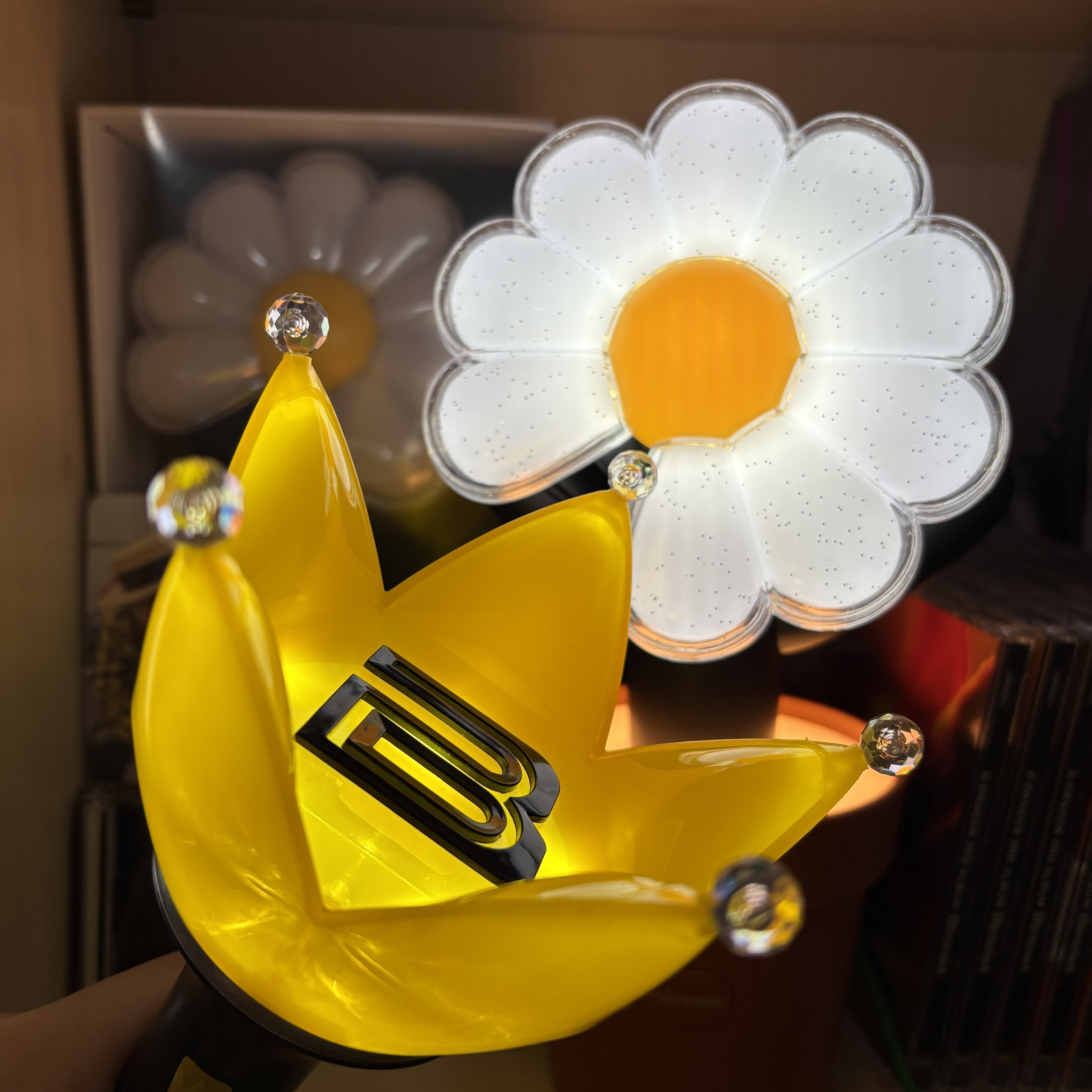 Bigbang Official Light Stick Ver.4 Black 2025, G-DRAGON Ubermensch Official Light Stick 착용 스타일 - 1