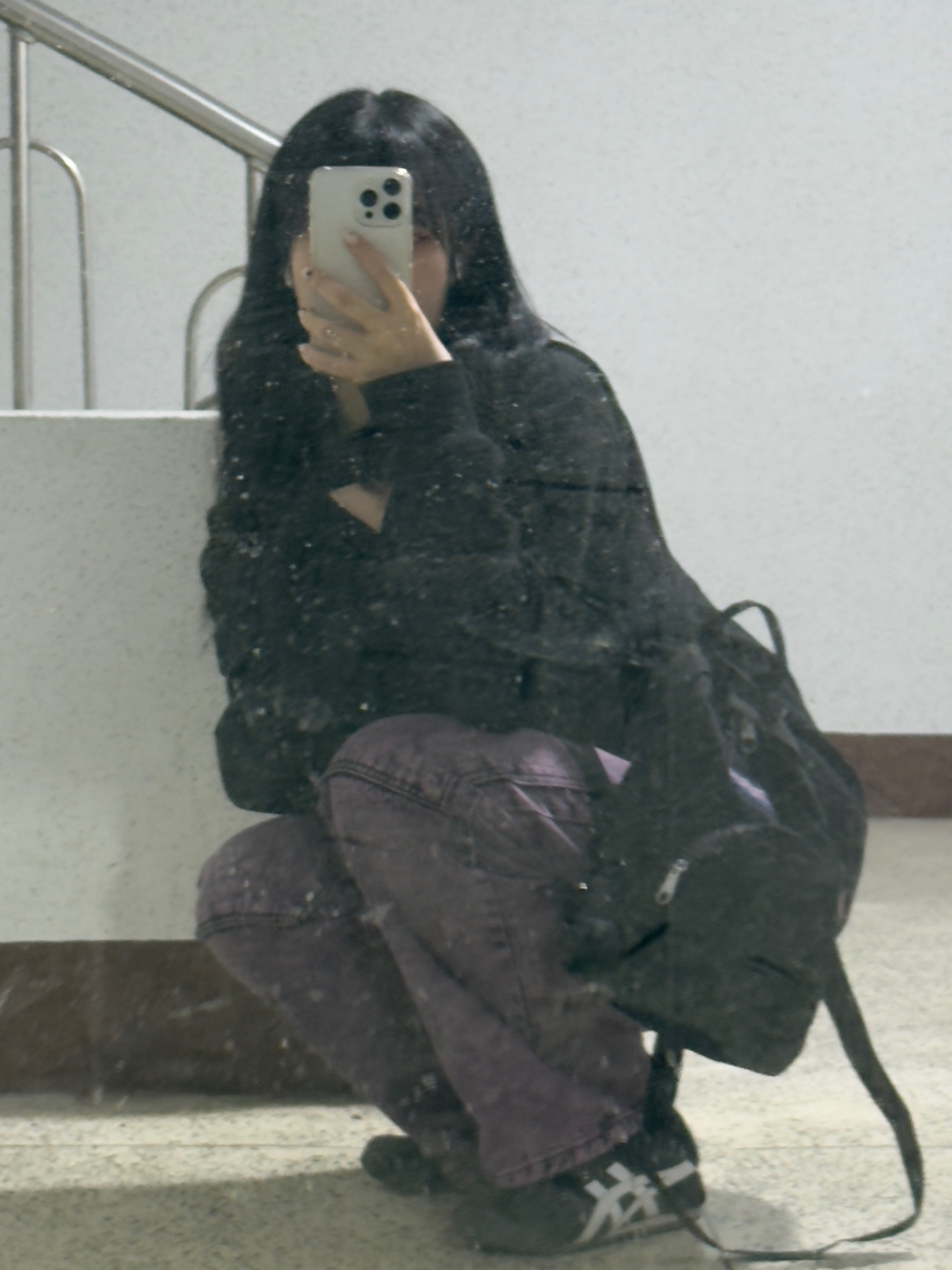 Jansport Half Pint Mini Backpack Black 착용 스타일