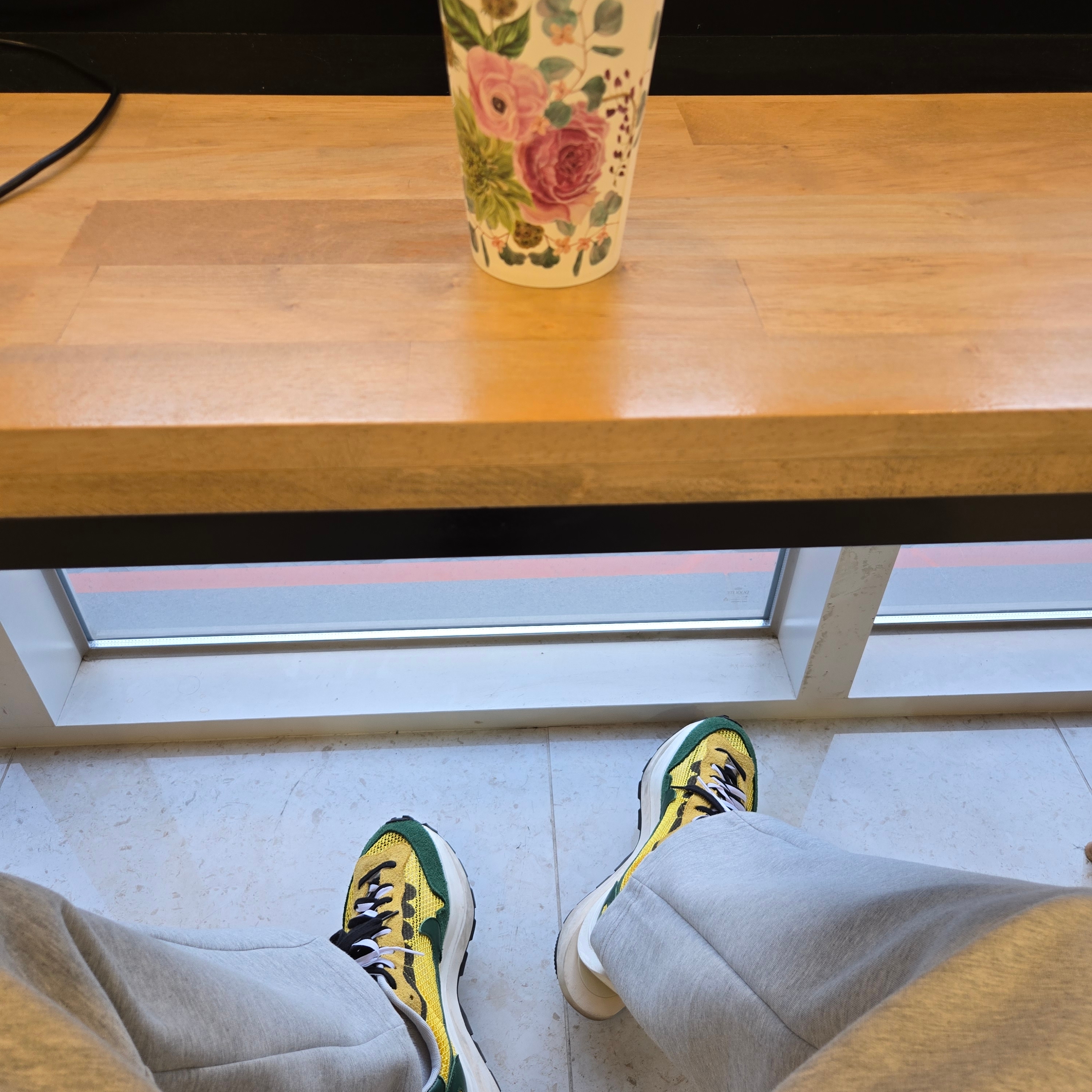 Nike x Sacai VaporWaffle Tour Yellow & Gorge Green Sail, Nike x Sacai VaporWaffle Sesame and Blue Void 착용 스타일 - 3