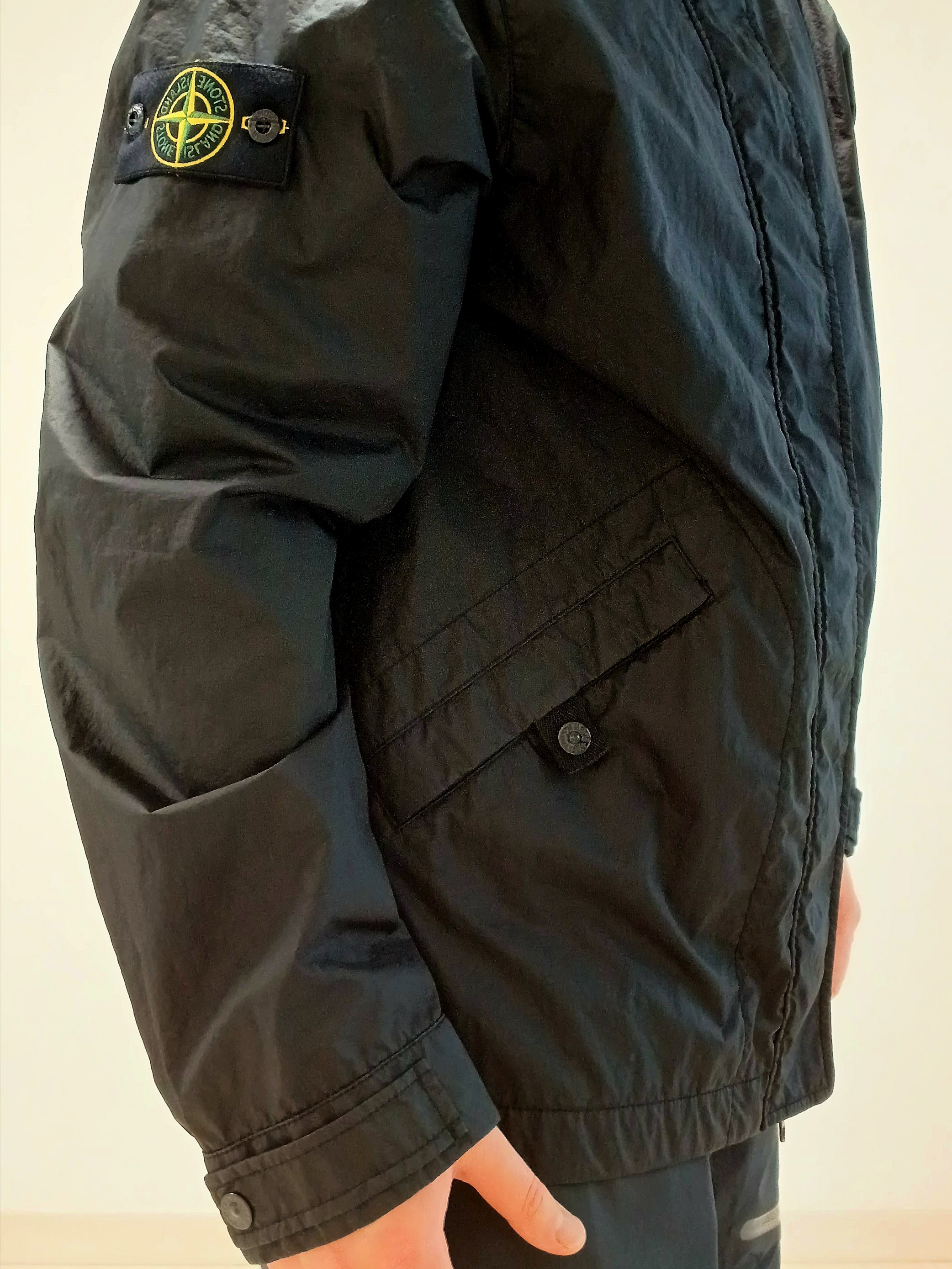 Stone Island 4100093 Water-Resistant Hooded Jacket Black - 25SS 착용 스타일 - 9