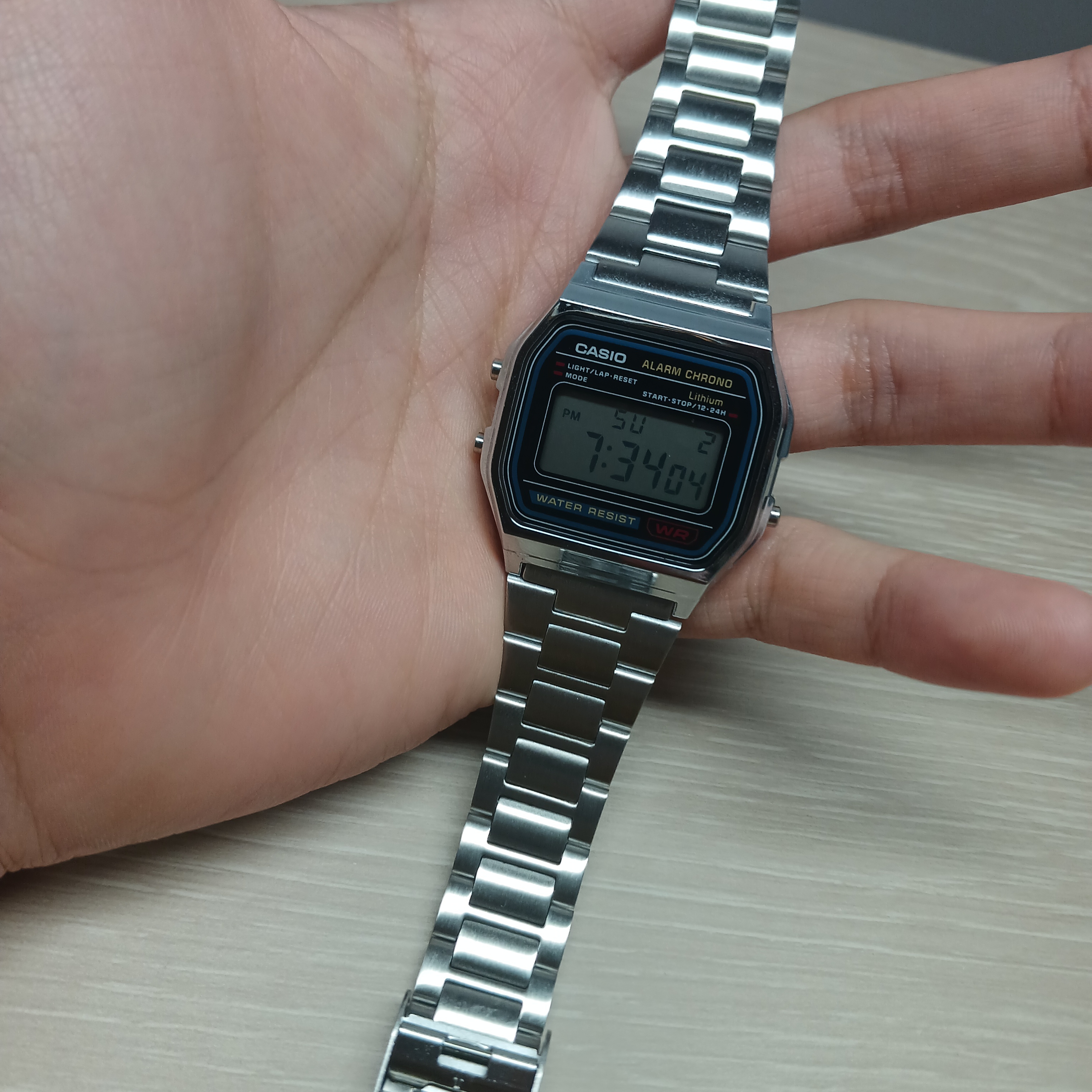 Casio A-158WA-1 착용 스타일