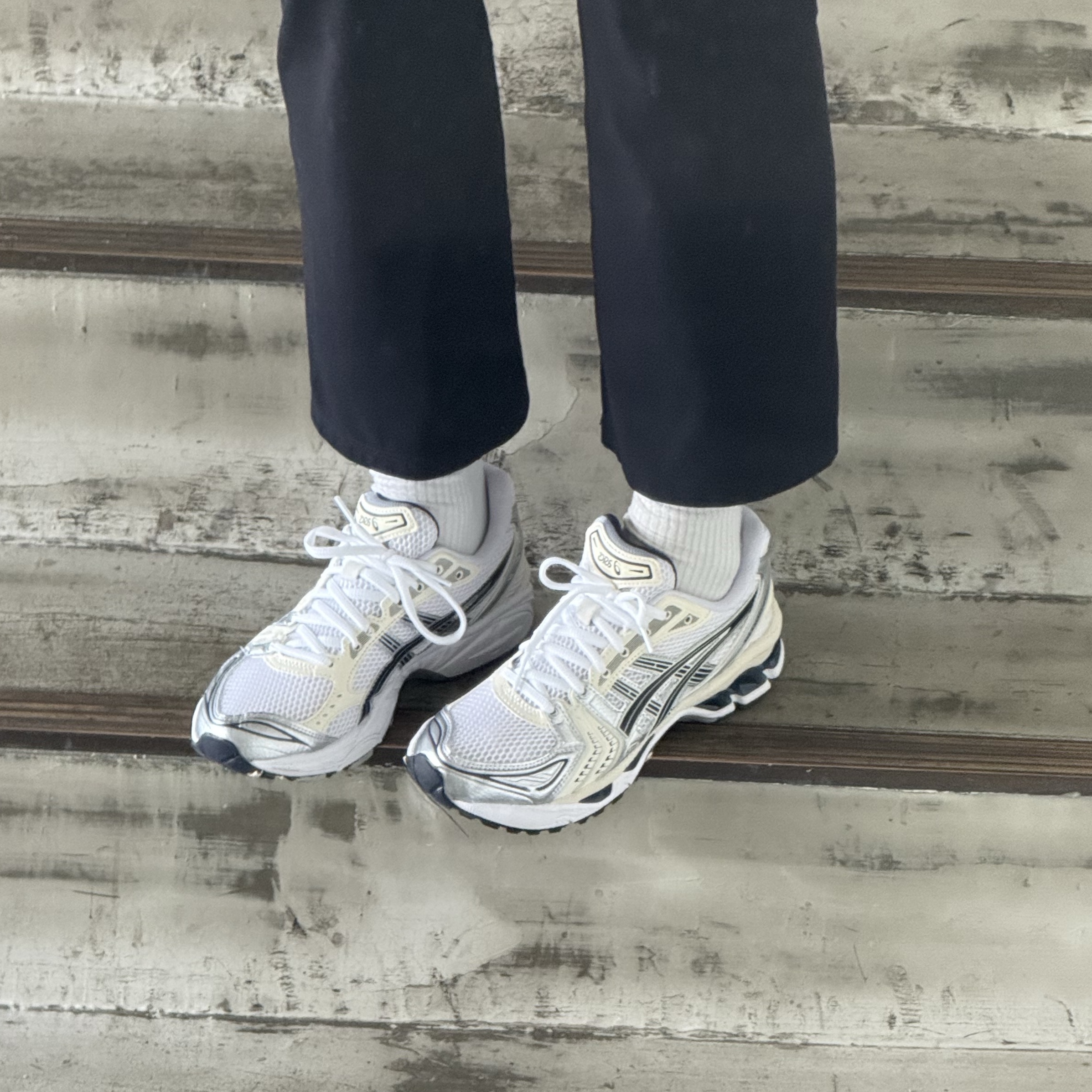 (W) Asics Gel-Kayano 14 White Midnight 착용 스타일