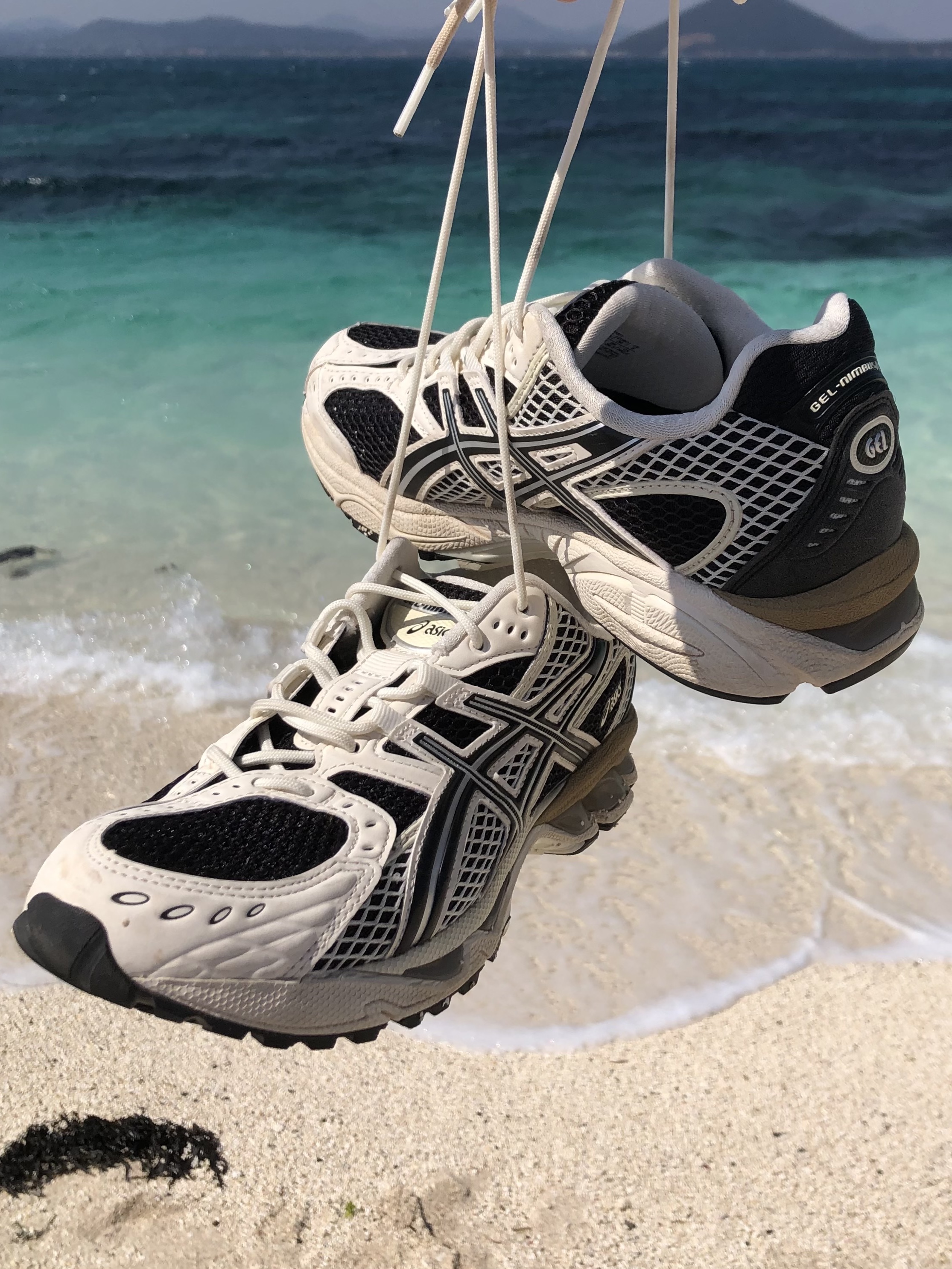 Asics Gel-Nimbus 10.1 Black Cream - Korea Exclusive 착용 스타일 - 1